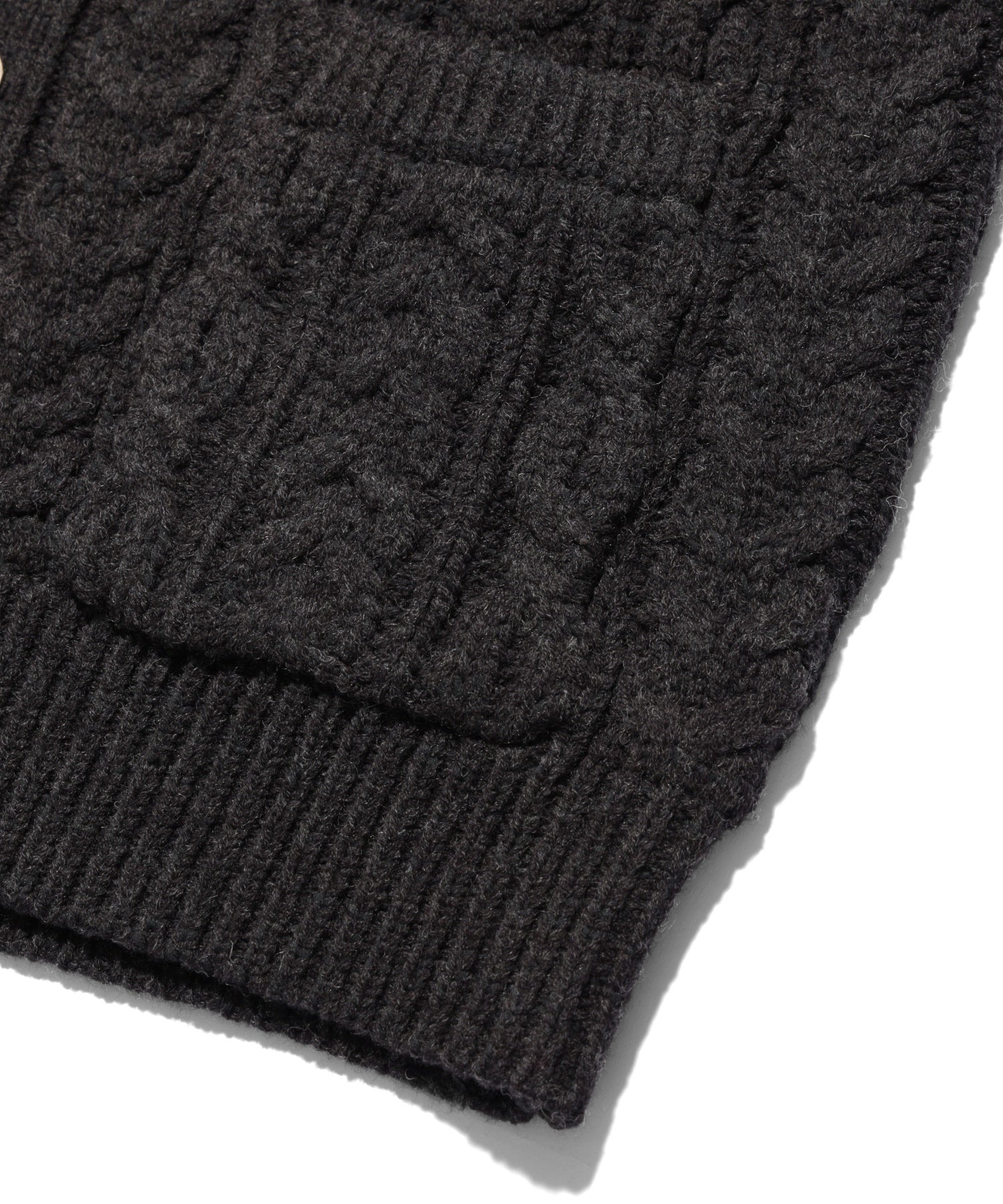 HEART ELBOW CABLE KNIT CARDIGAN