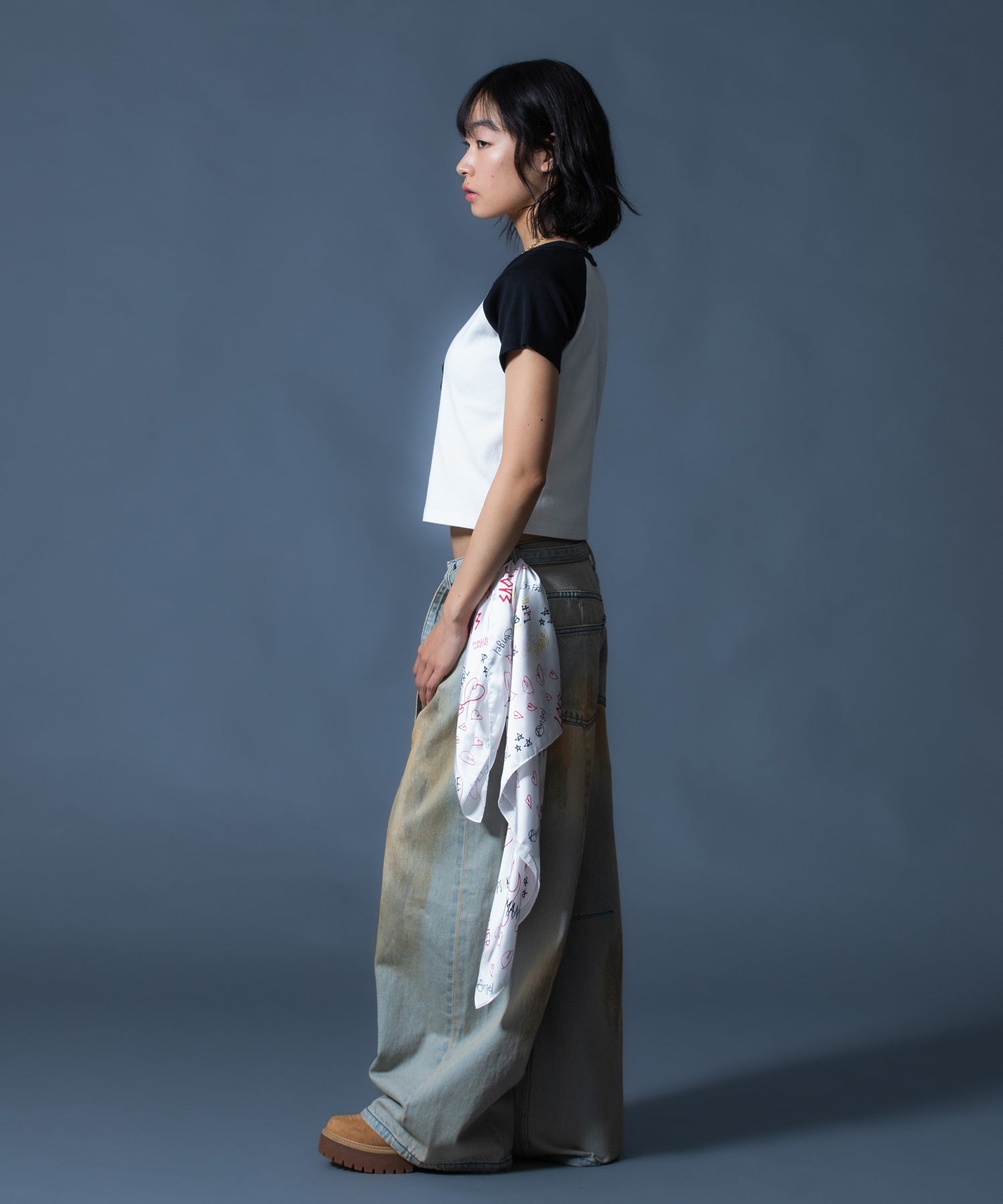 FACE EMBROIDERED PATCH RAGLAN S/S BABY TEE