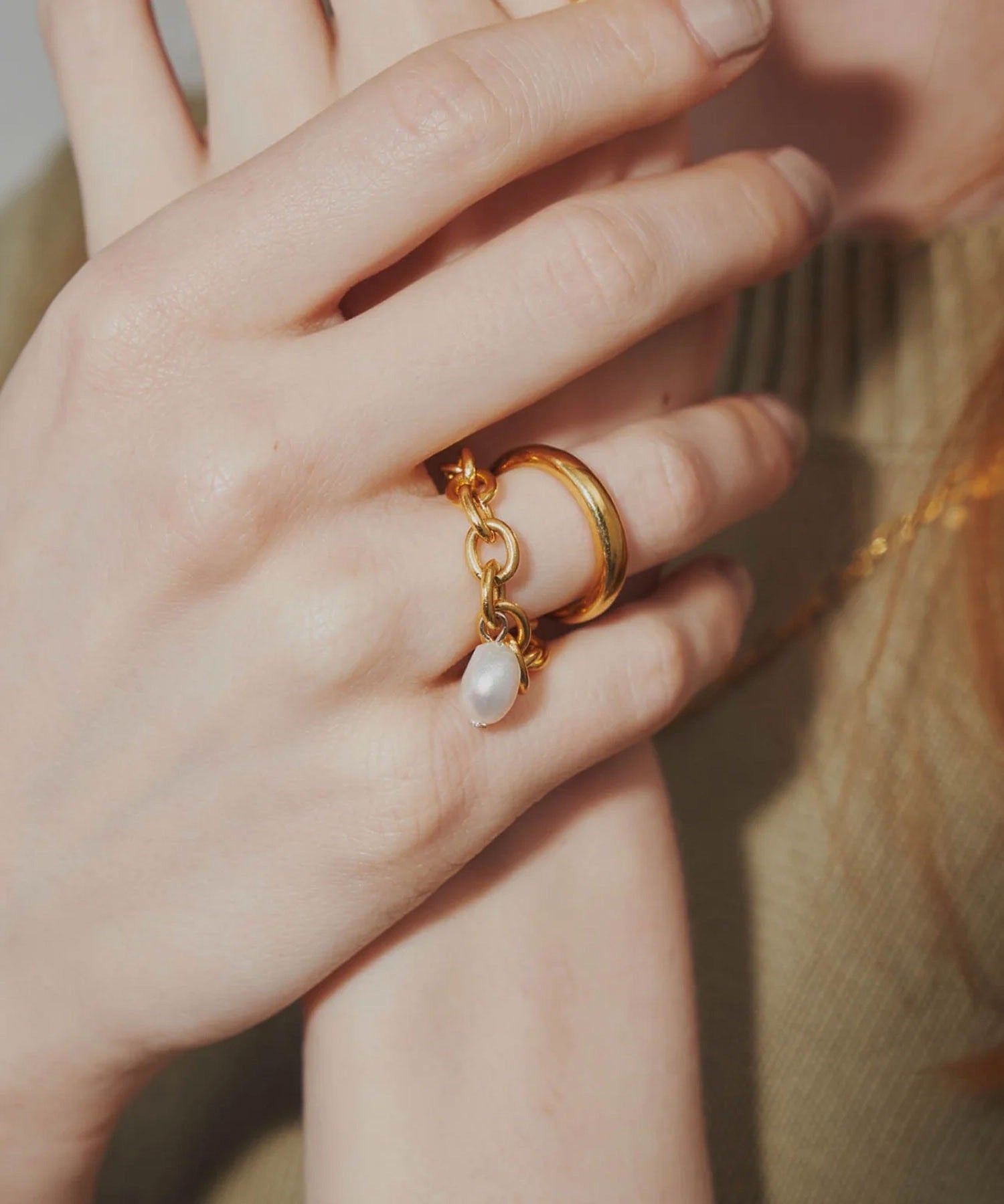 loni/IVY PEARL CHAIN RING