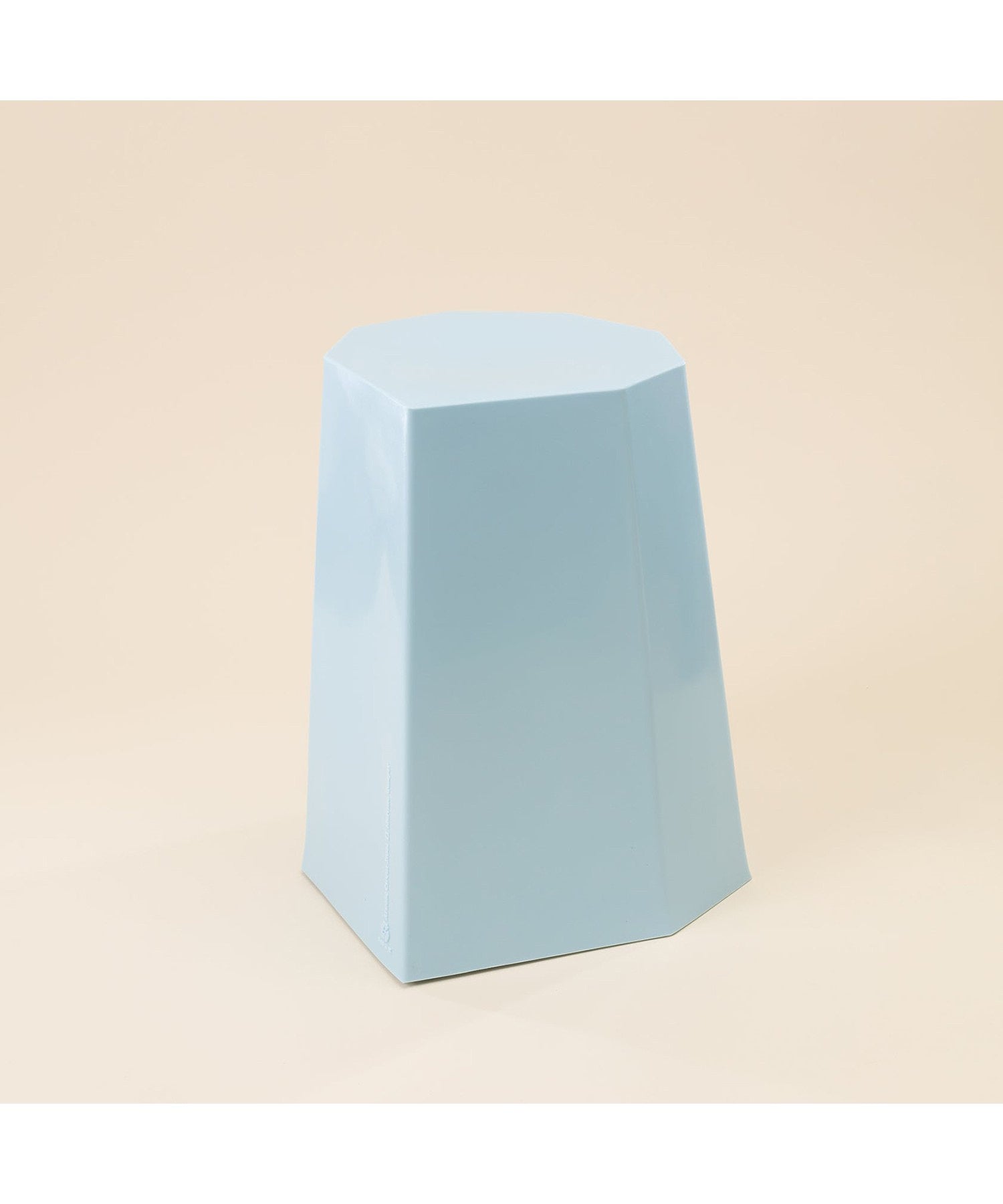 Arnold Circus Stool / Martino Gamper