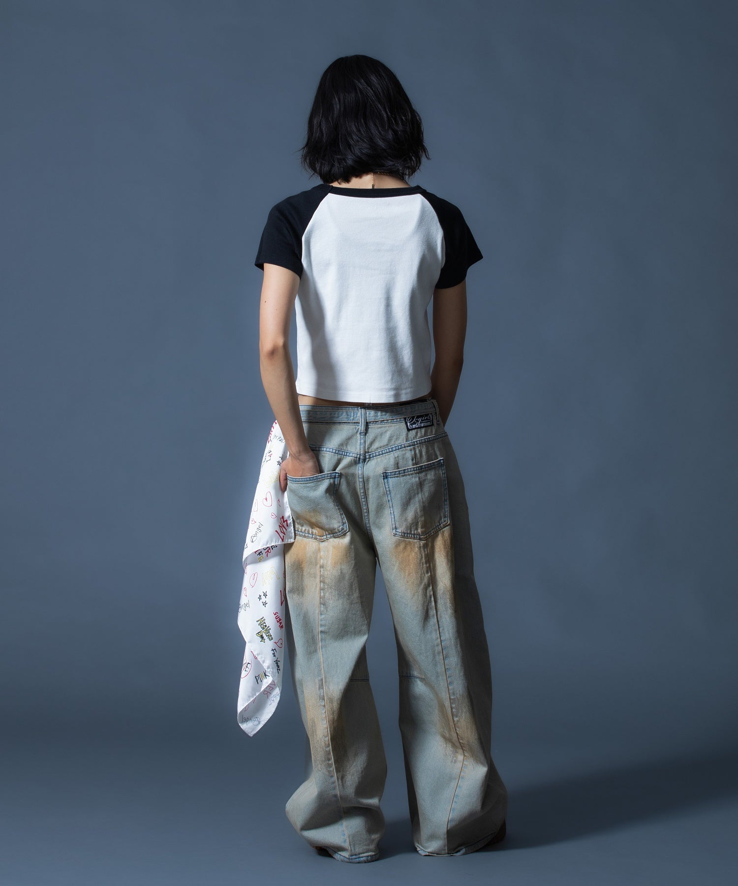 FADED FACE LABEL WIDE BAGGY DENIM PANTS