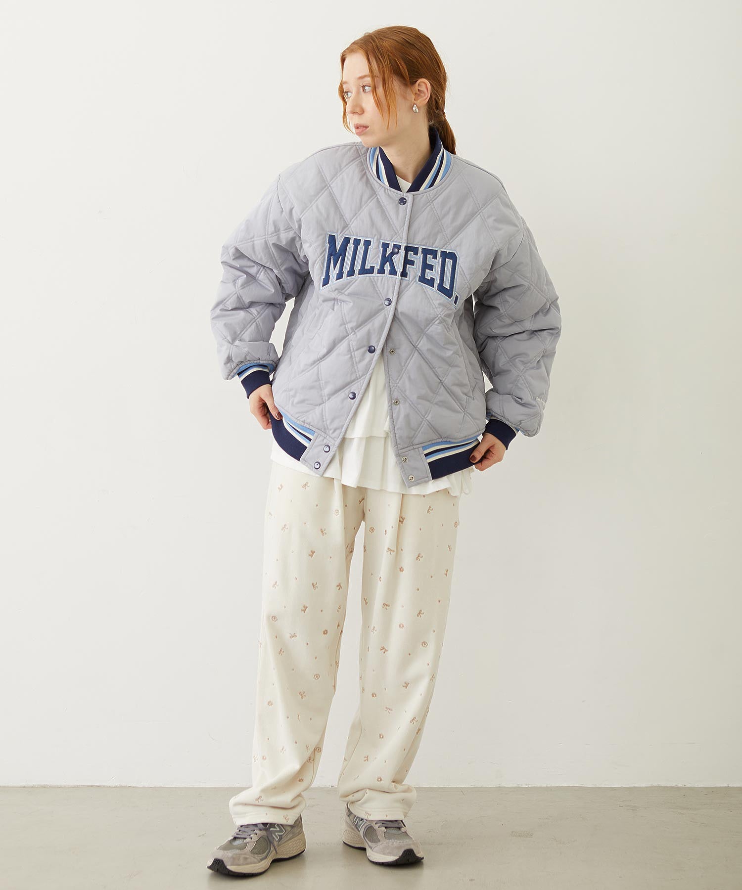 EMBROIDERY TUCK SWEAT PANTS