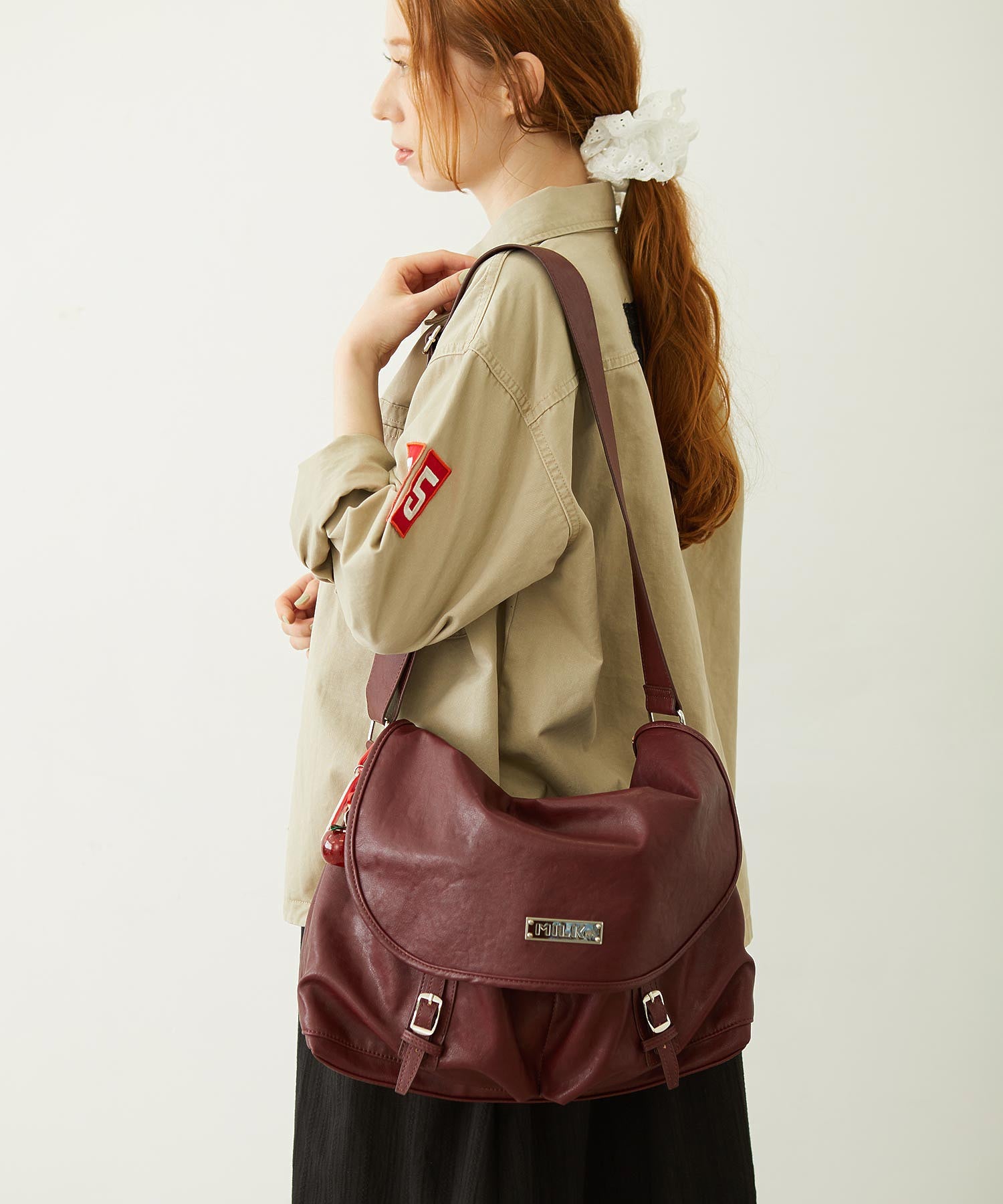 BAR LOGO MESSENGER BAG
