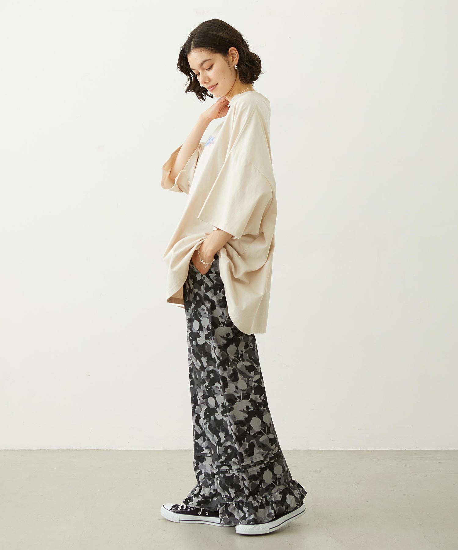 FRILL HEM CAMO PANTS