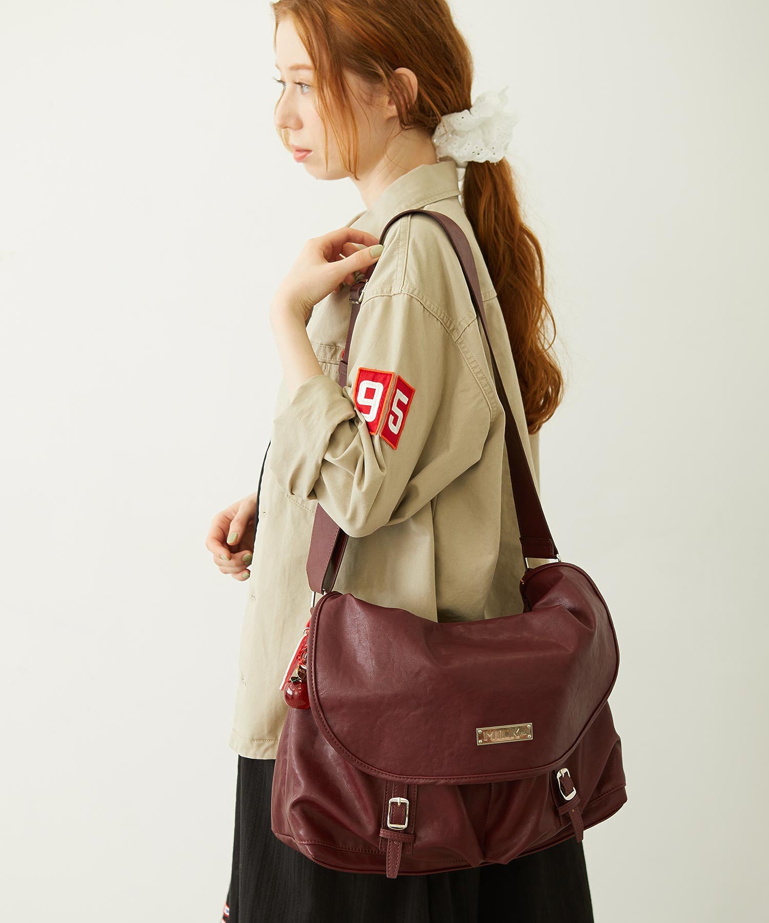 BAR LOGO MESSENGER BAG