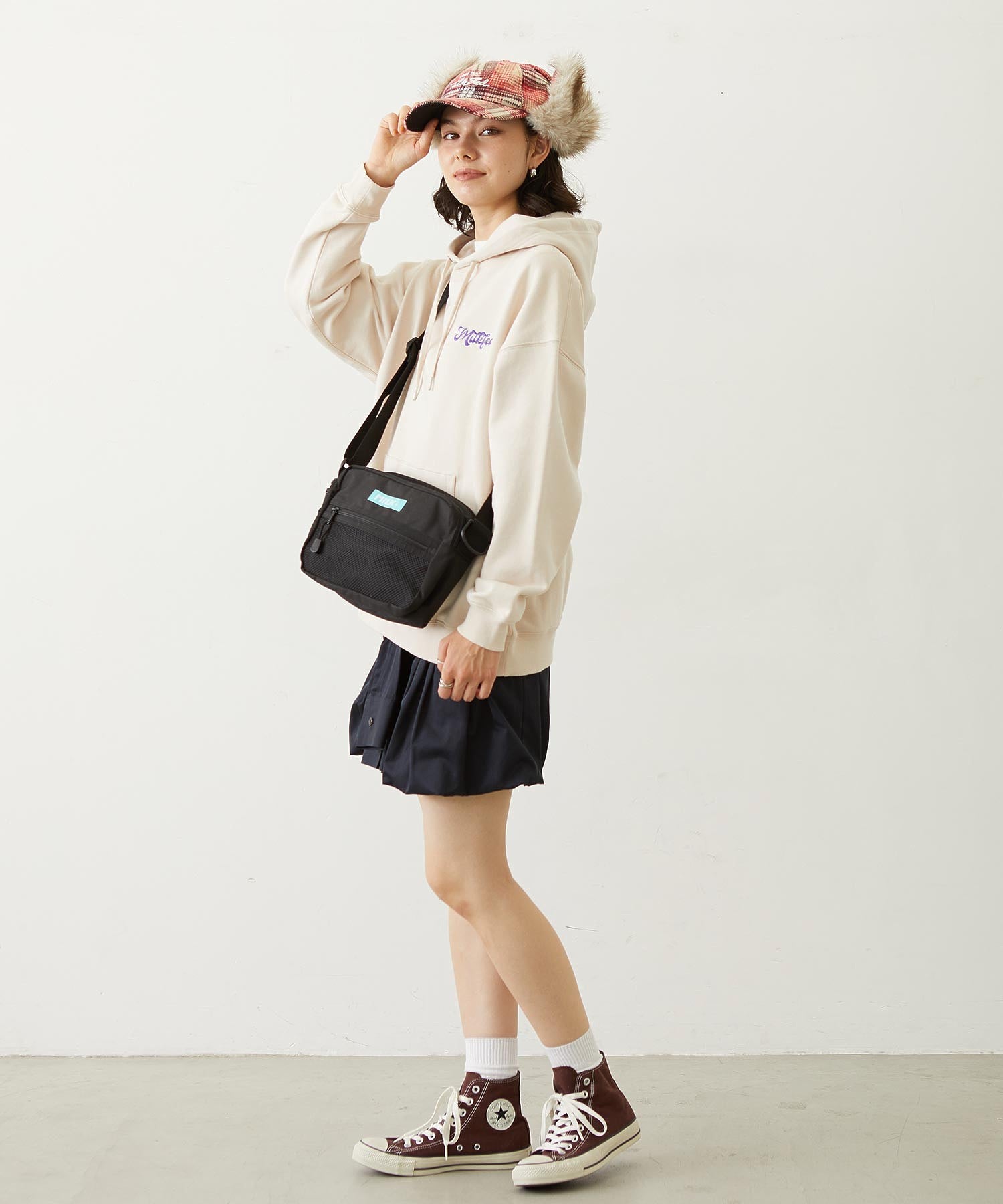 SHOULDER WIDE BAG MESH POCKET LtGREEN