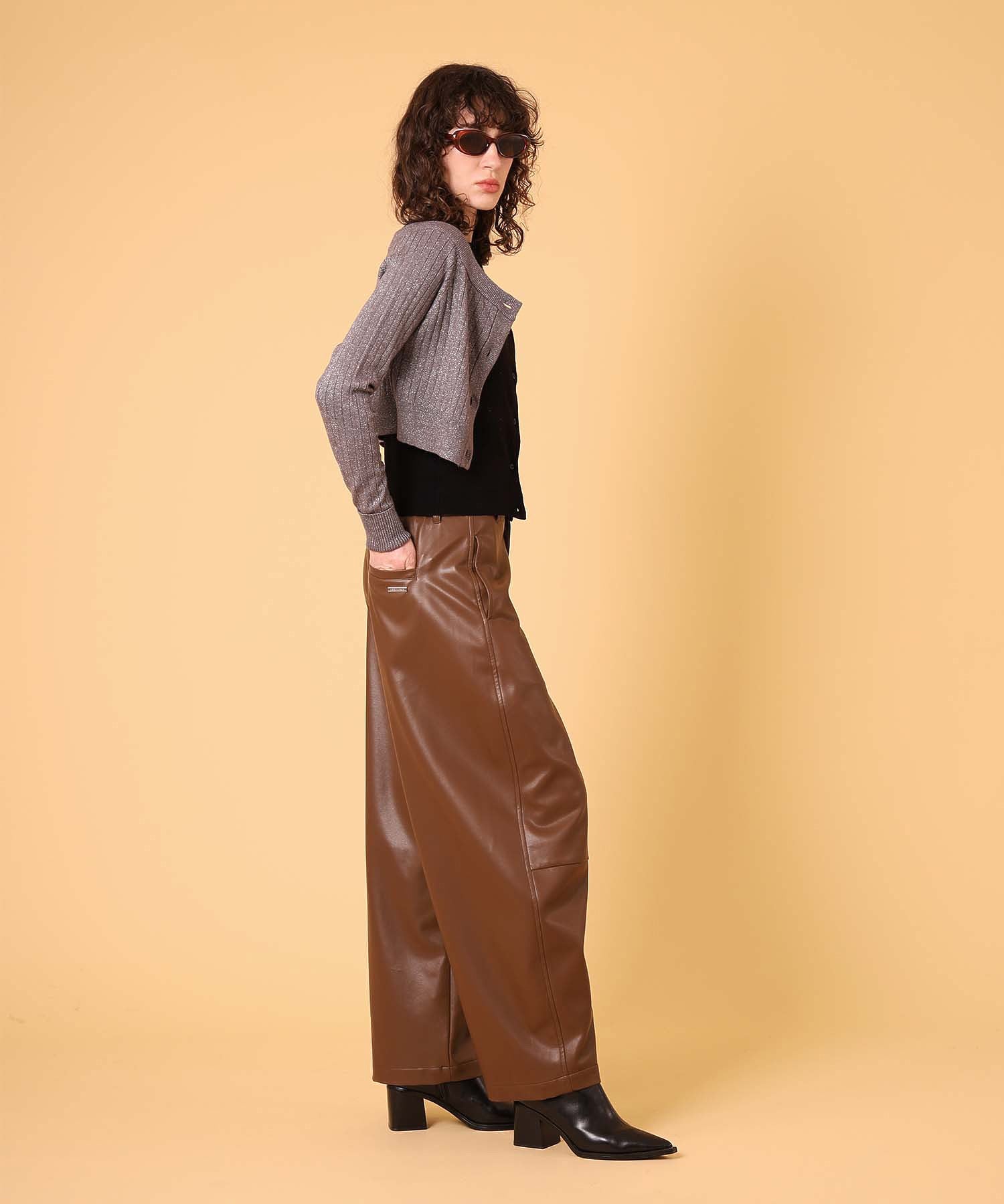 レザーカーブパンツ