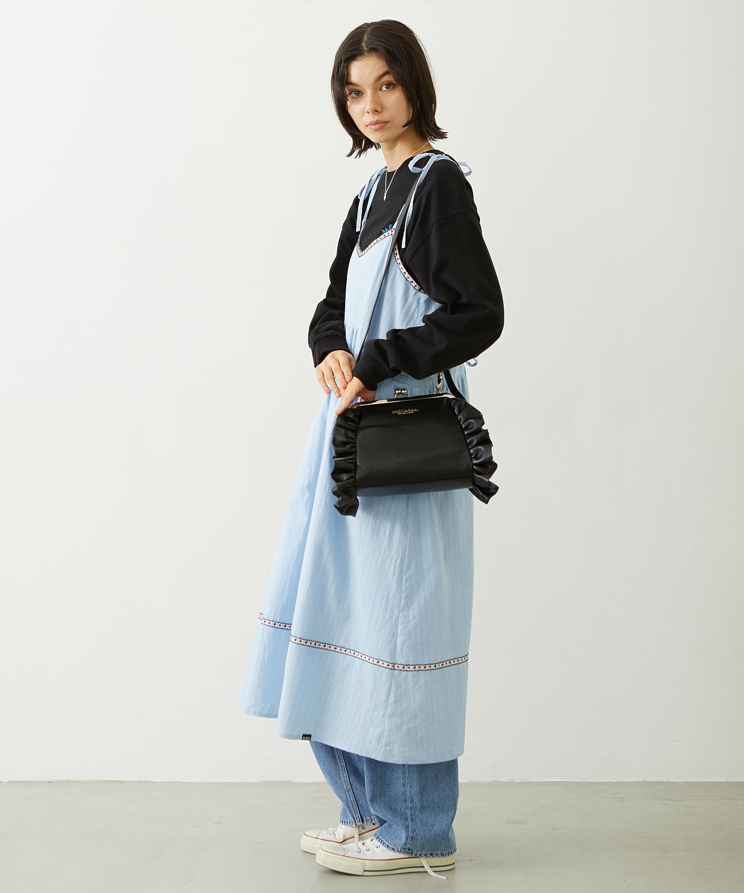 KISS LOCK RUFFLE BAG