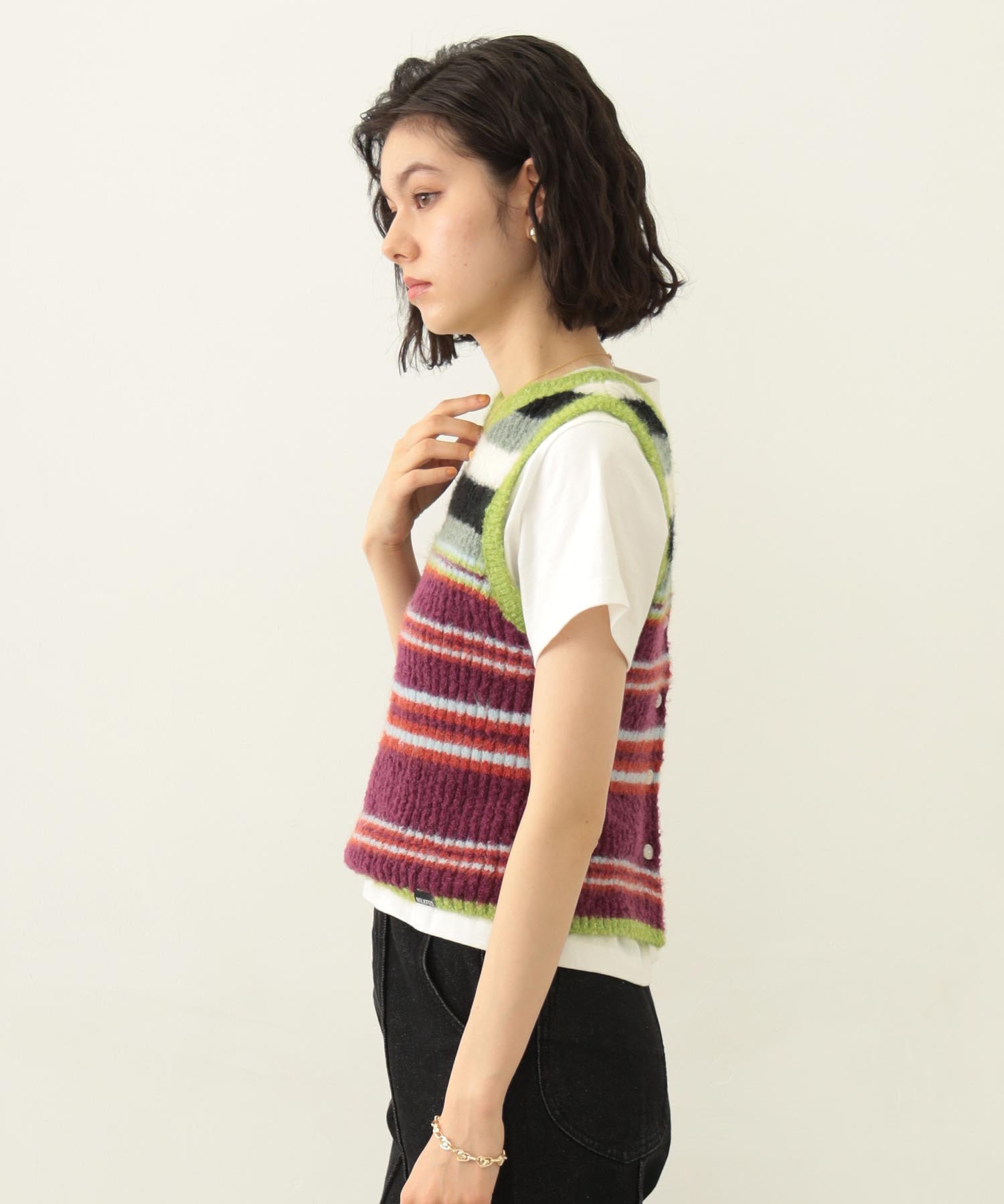 TWO-TYPE STRIPED KNIT VEST