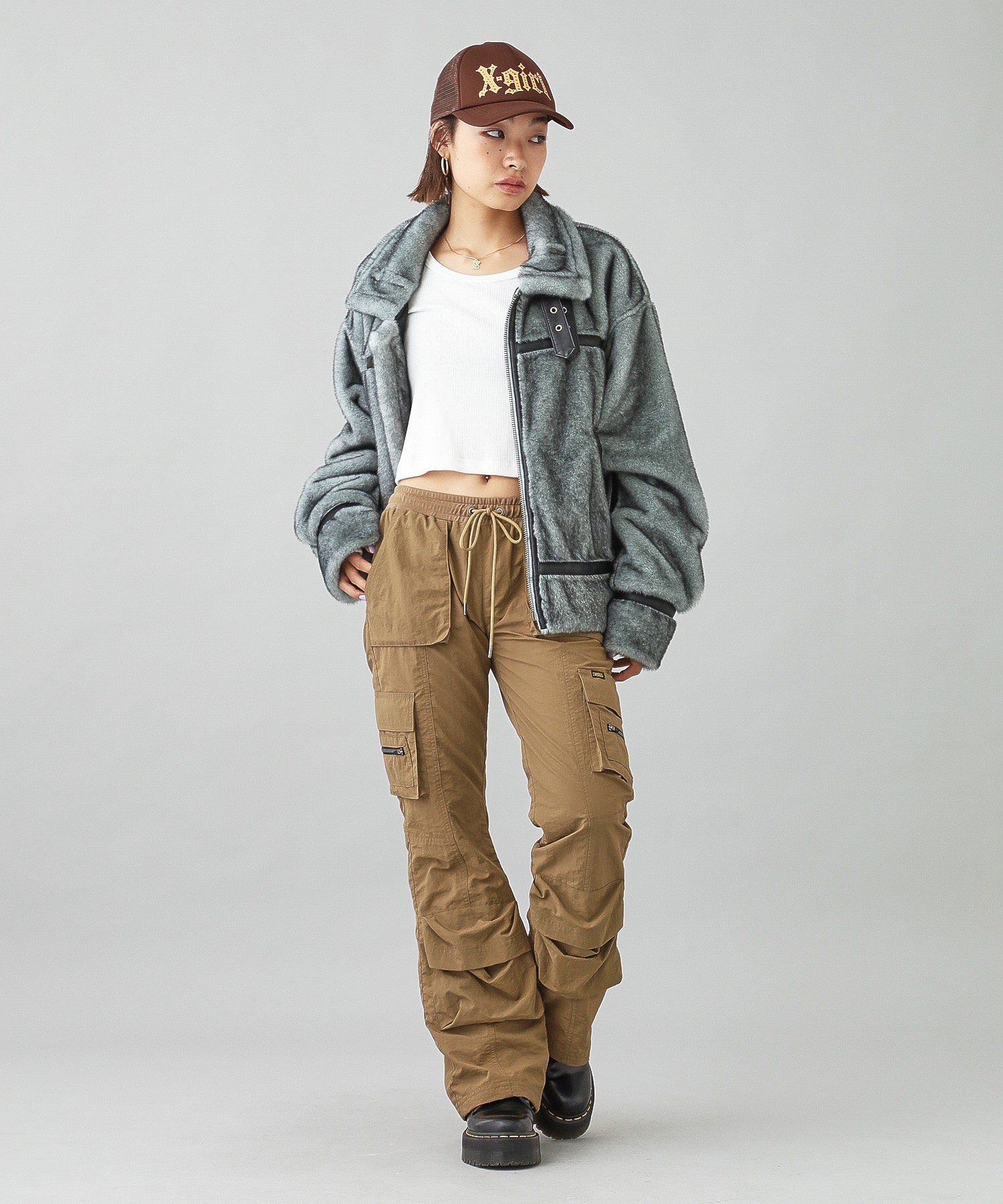 LOW RISE EASY FLARE PANTS