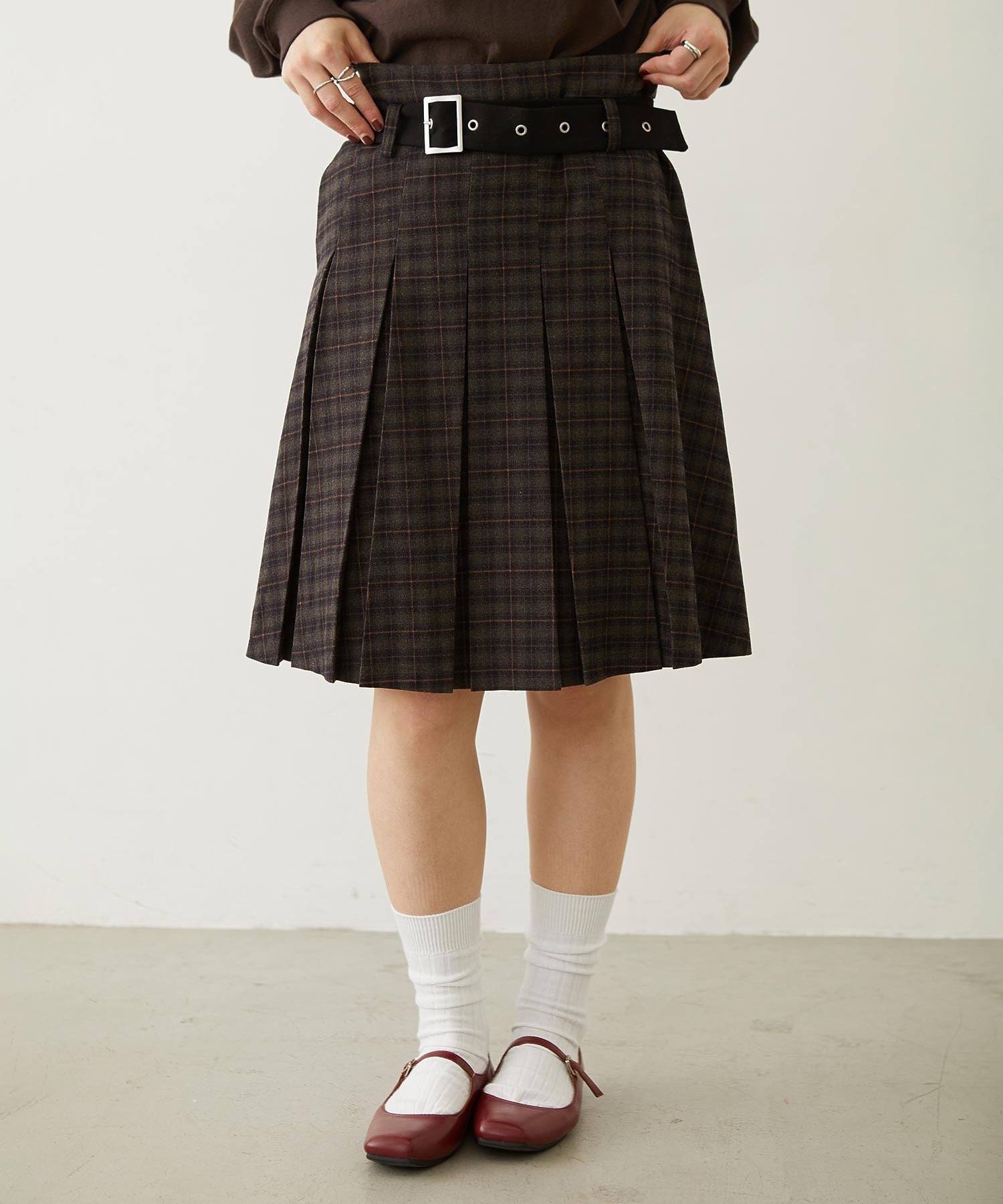 BELTED PLEATED SKIRT