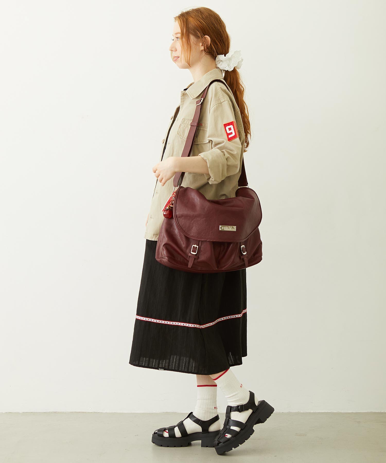 BAR LOGO MESSENGER BAG