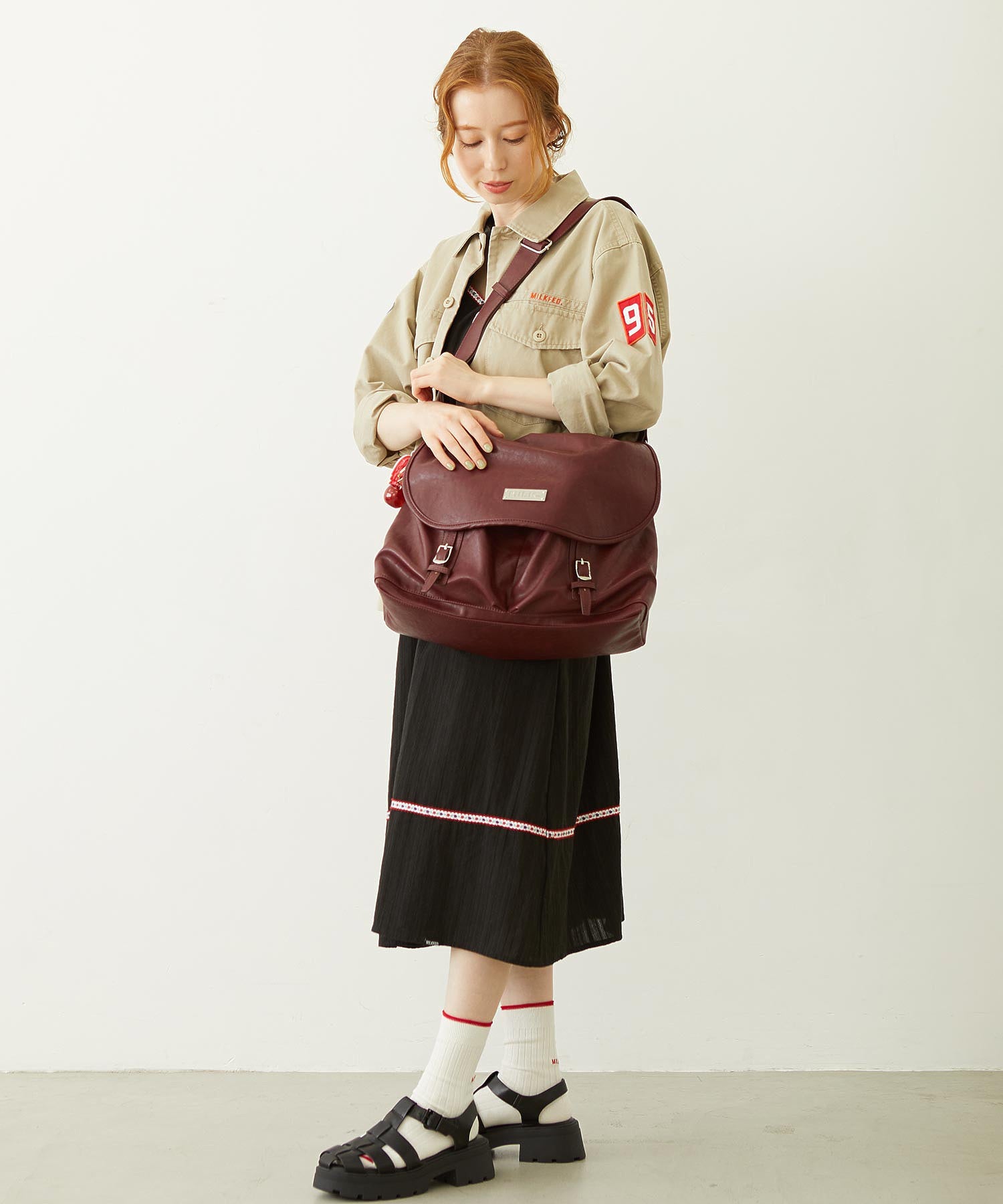 BAR LOGO MESSENGER BAG