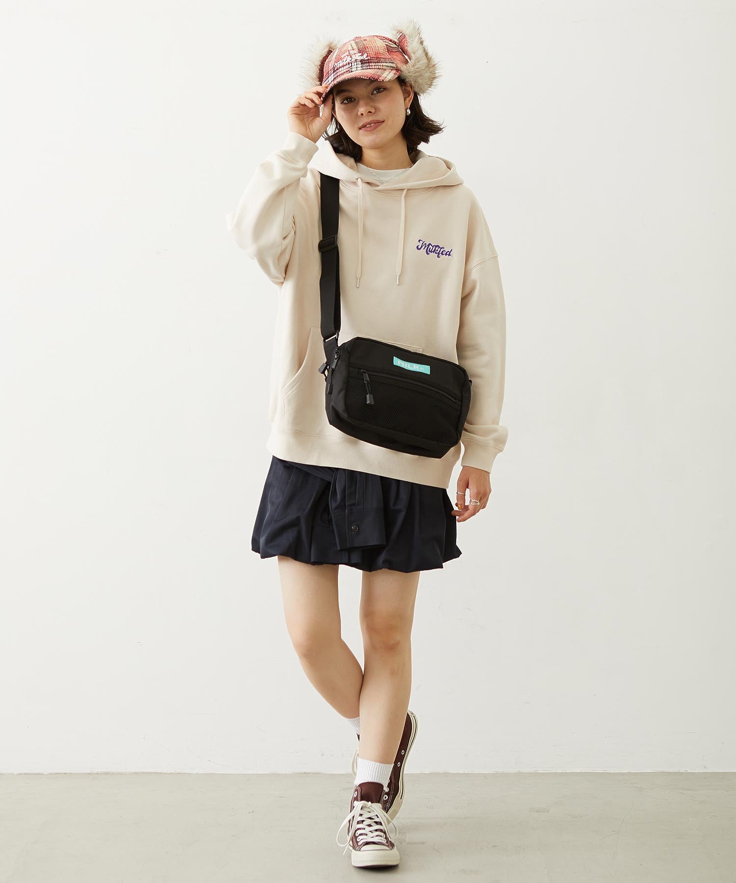 SHOULDER WIDE BAG MESH POCKET LtGREEN