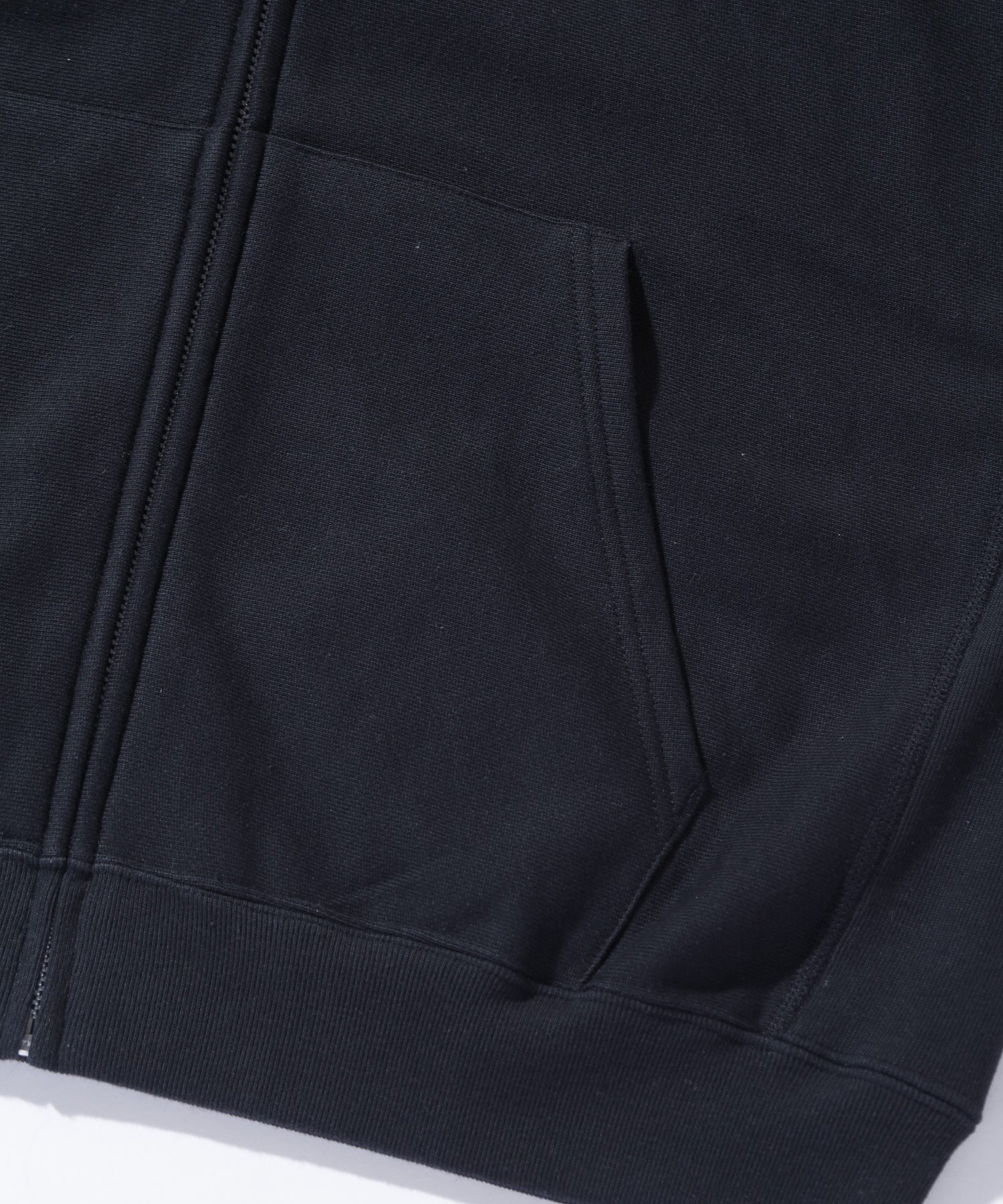 XLARGE×Champion ZIP UP HOODED SWEATSHIRT