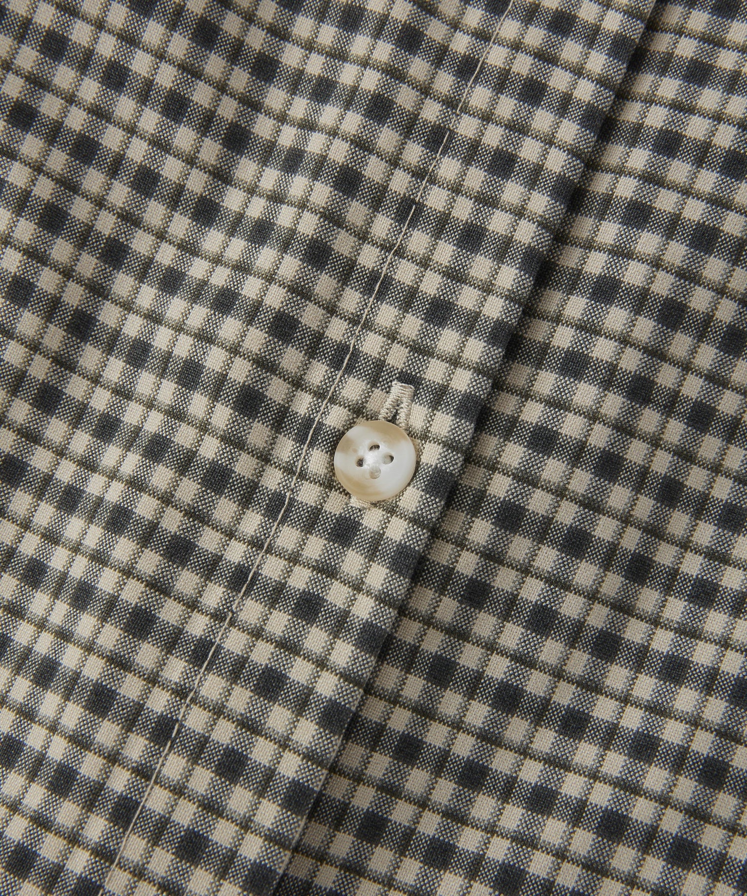 VOLUME SLEEVE HOODED BLOUSE