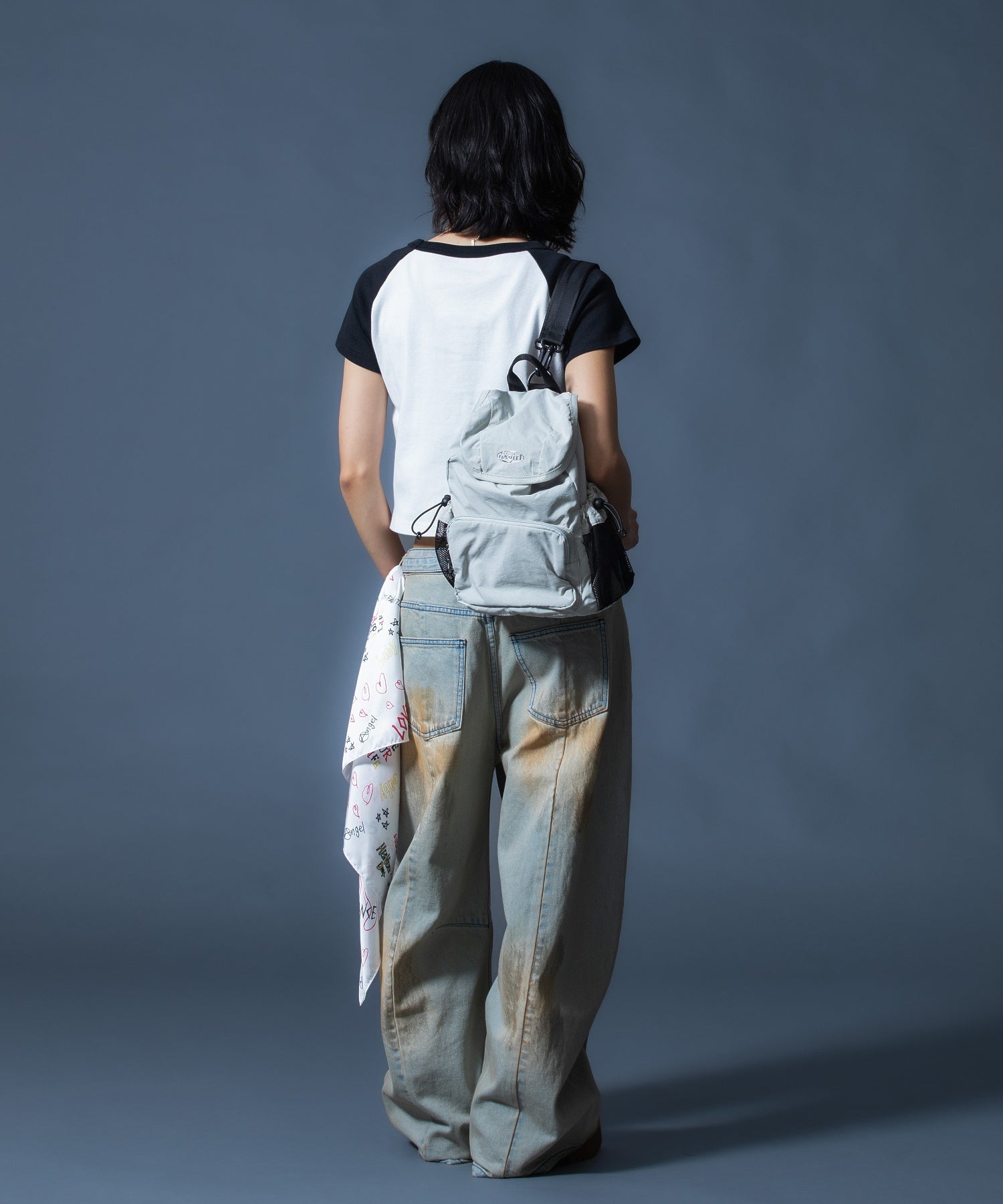 FADED FACE LABEL WIDE BAGGY DENIM PANTS