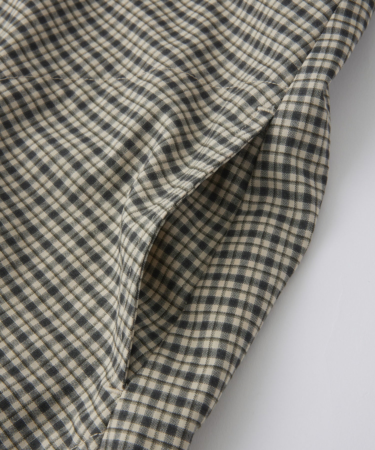 VOLUME SLEEVE HOODED BLOUSE