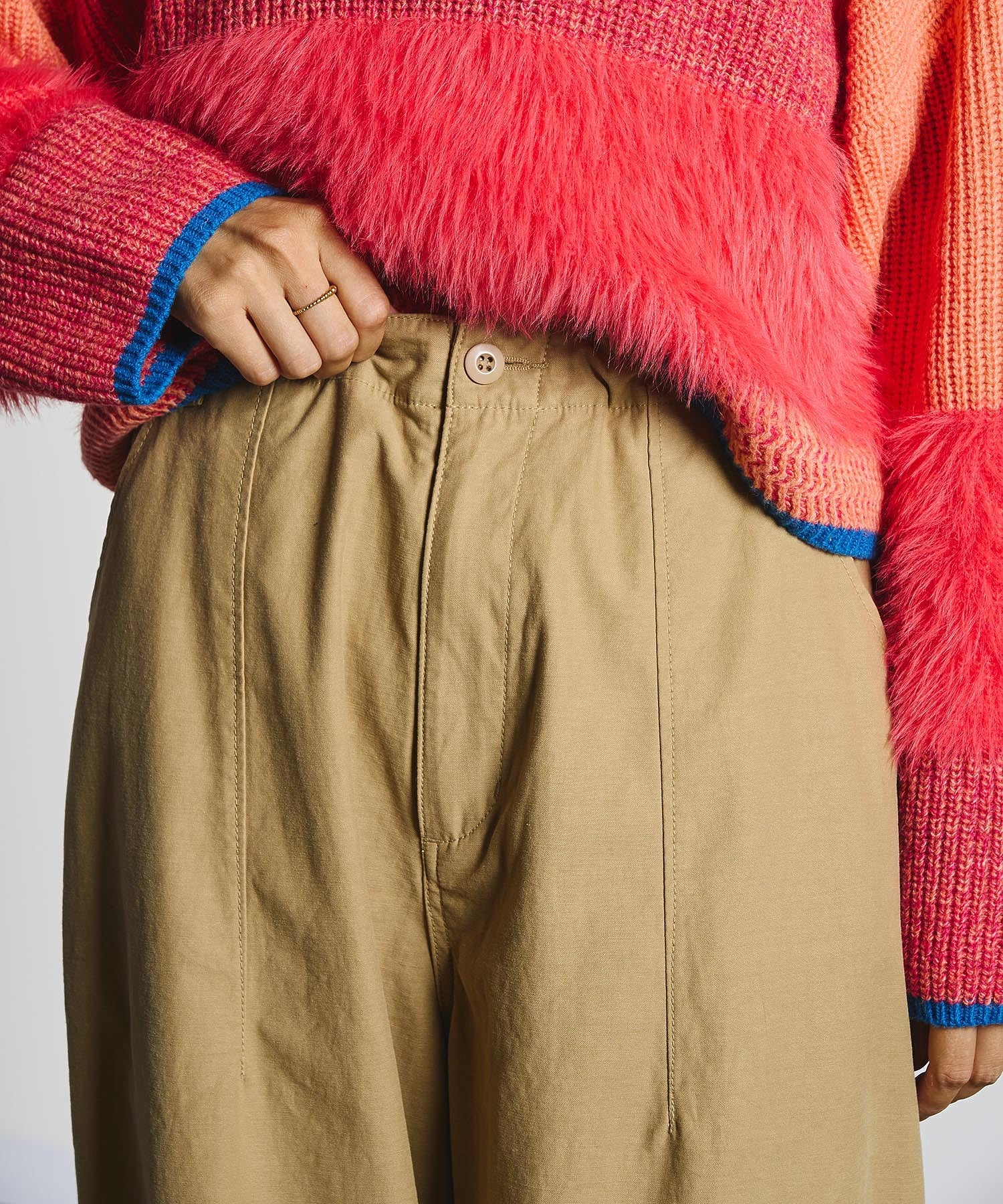 DENIM/BACK SATIN PANTS