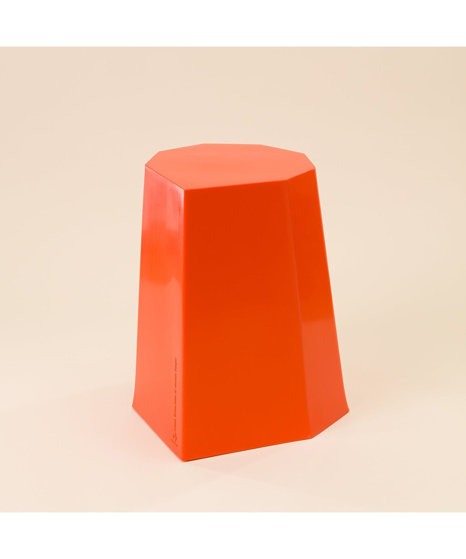 Arnold Circus Stool / Martino Gamper