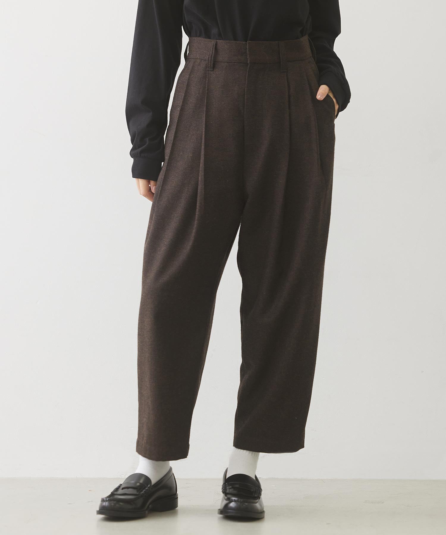 TAPERED CROPPED PANTS