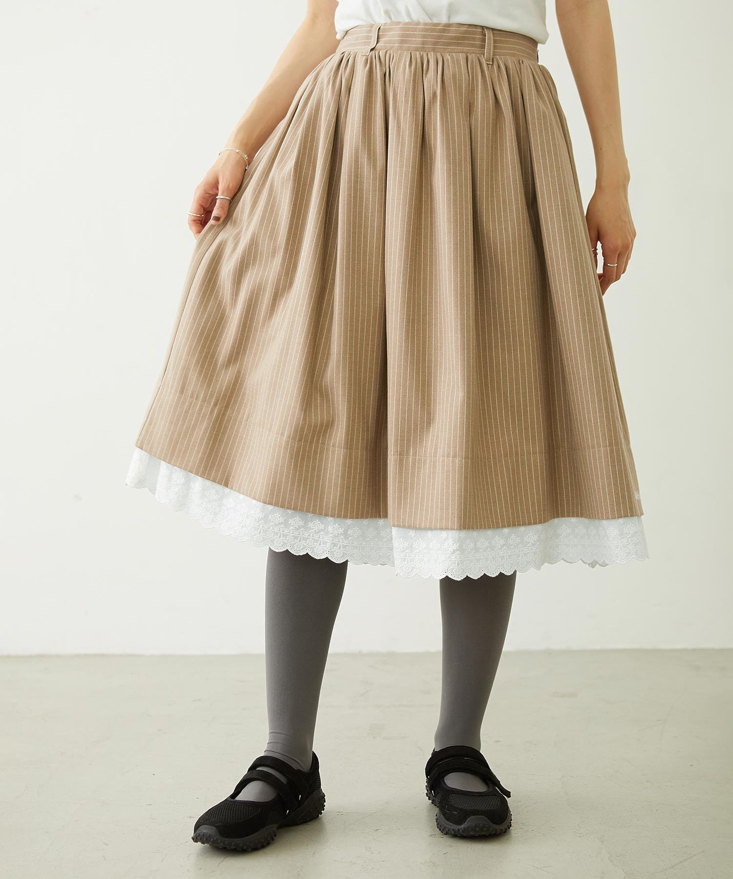 LACE HEM STRIPED SKIRT