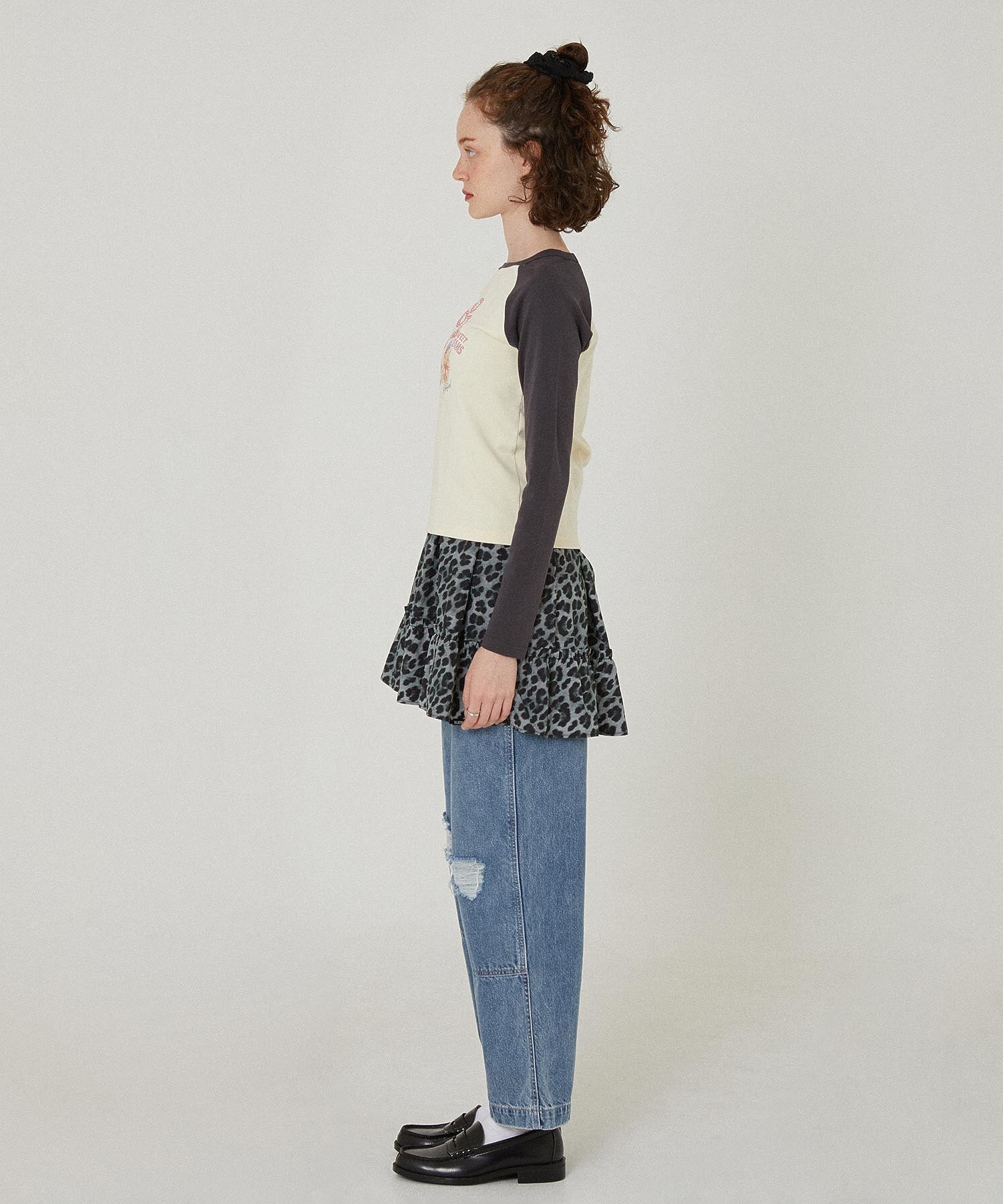 DOUBLE KNEE DISTRESSED DENIM PANTS