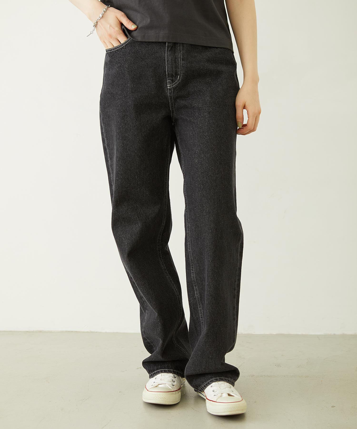 MILKFED. EMBROIDERED DENIM PANTS