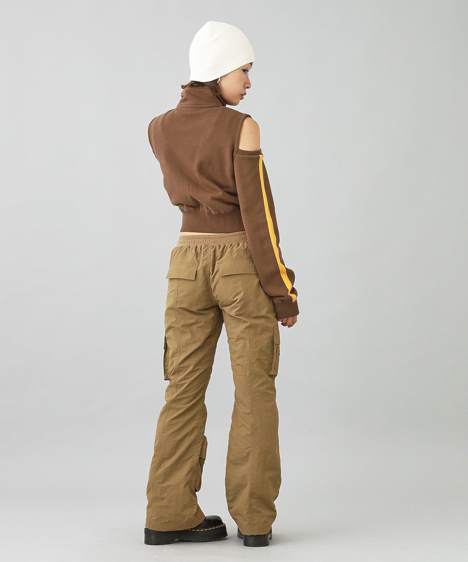 LOW RISE EASY FLARE PANTS