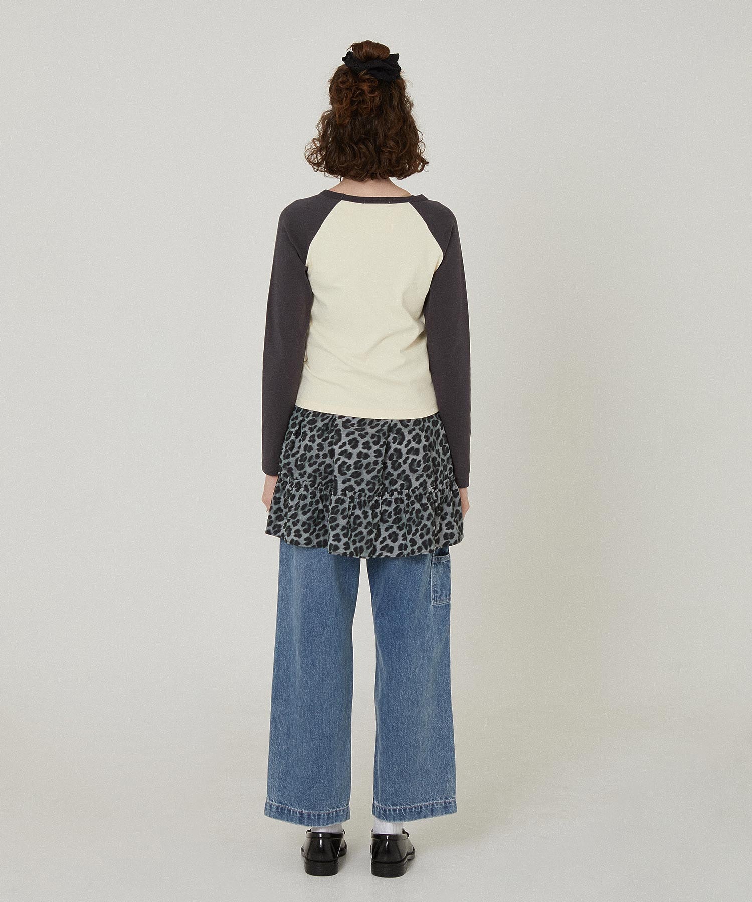 DOUBLE KNEE DISTRESSED DENIM PANTS
