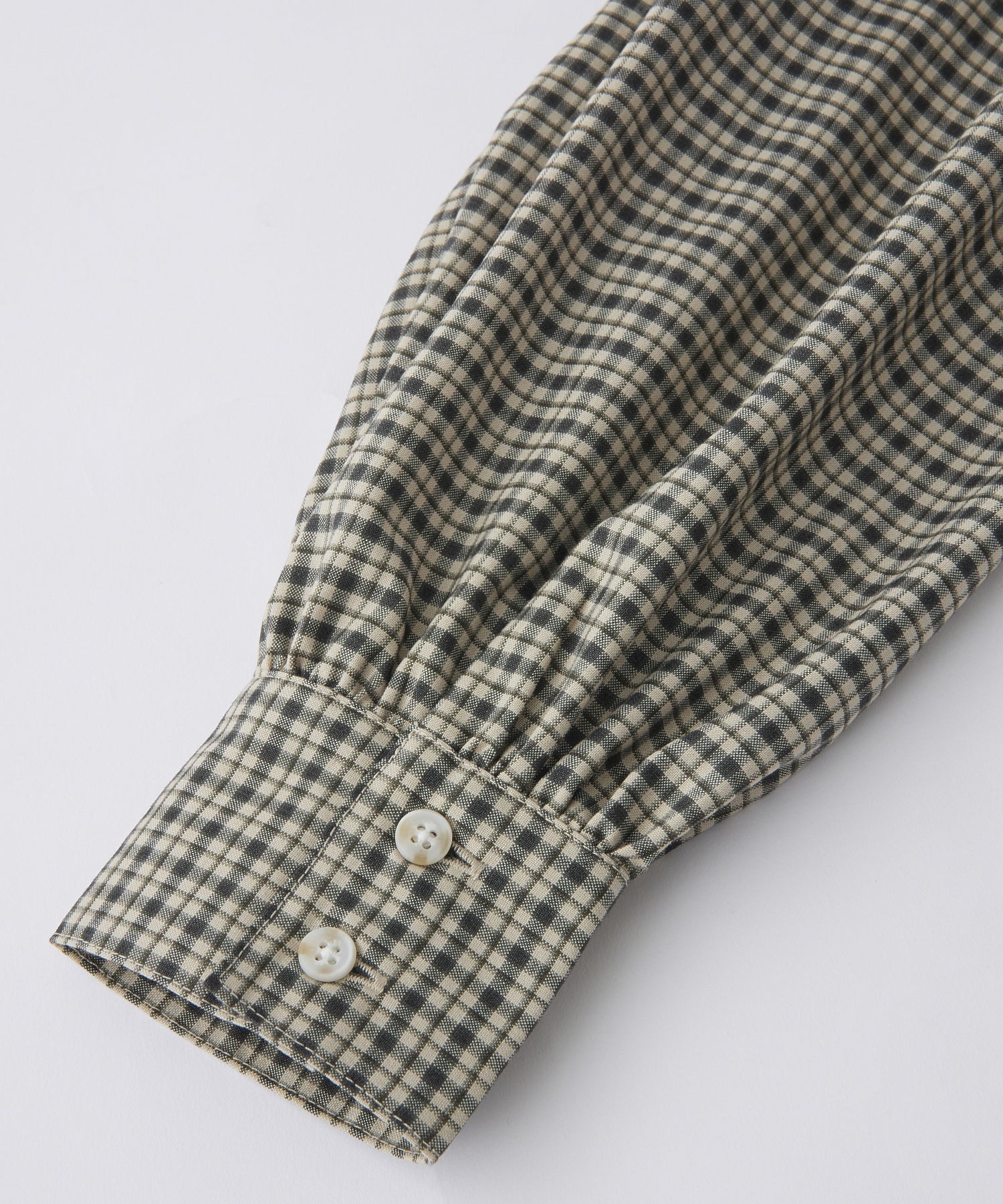 VOLUME SLEEVE HOODED BLOUSE