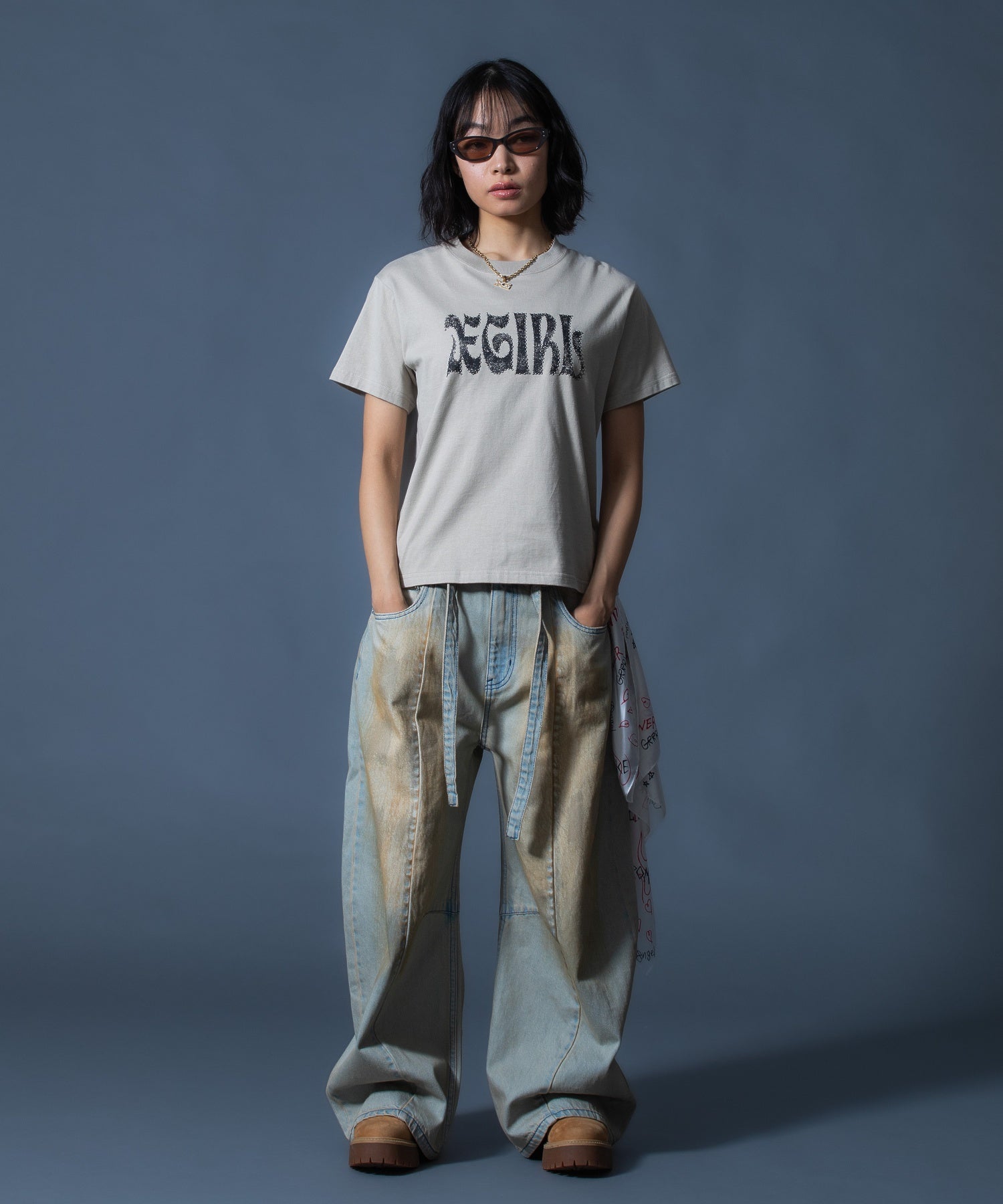 FADED FACE LABEL WIDE BAGGY DENIM PANTS