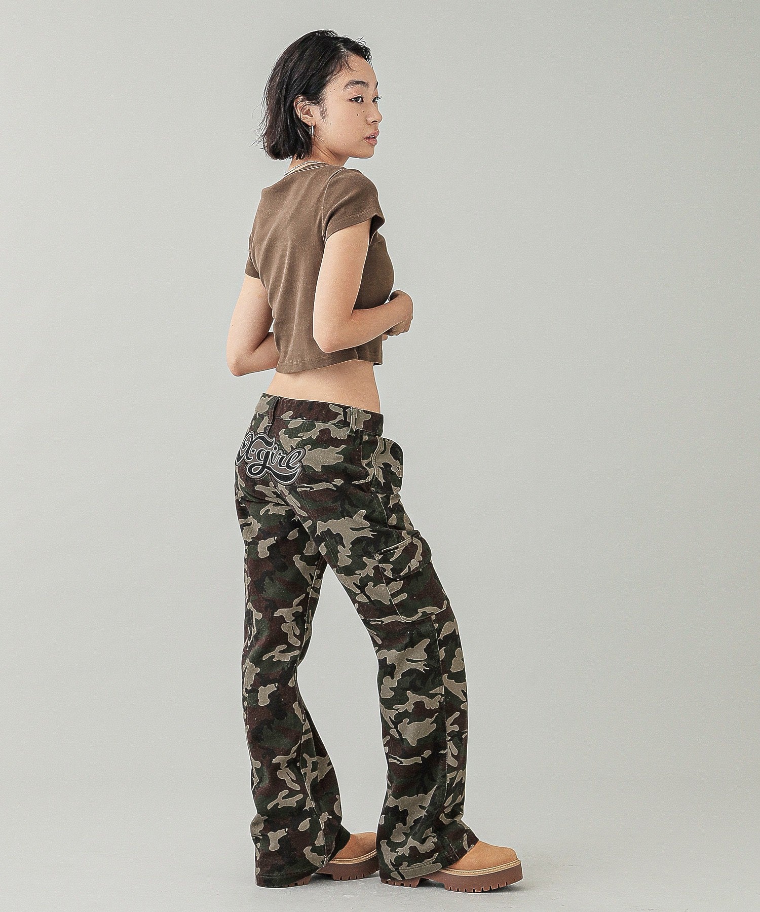 LOW RISE HIP LOGO PANTS