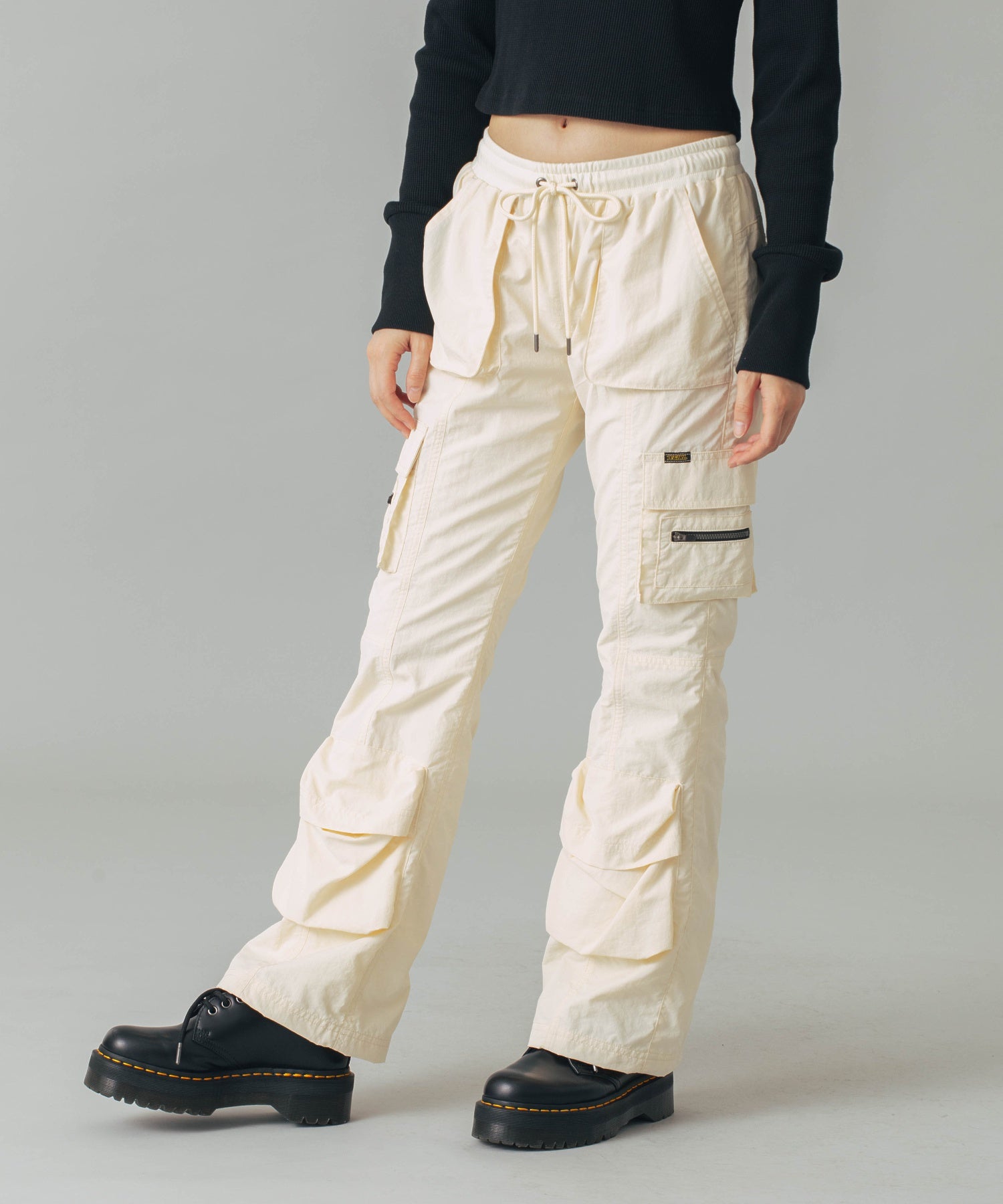 LOW RISE EASY FLARE PANTS