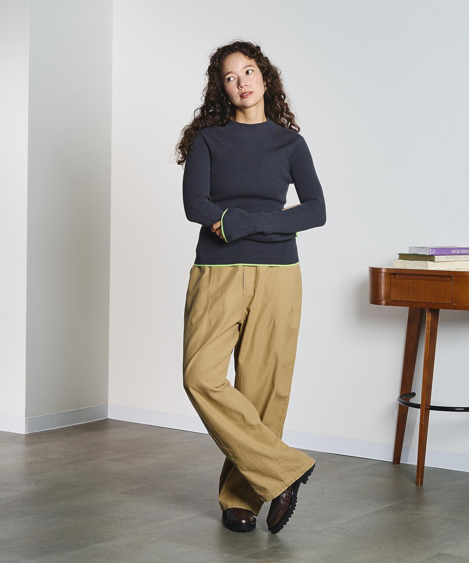 DENIM/BACK SATIN PANTS