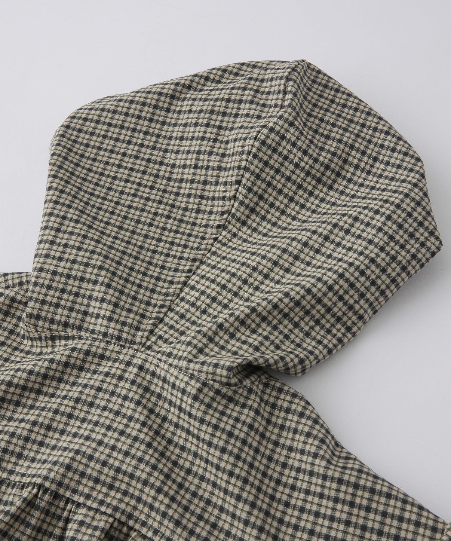 VOLUME SLEEVE HOODED BLOUSE