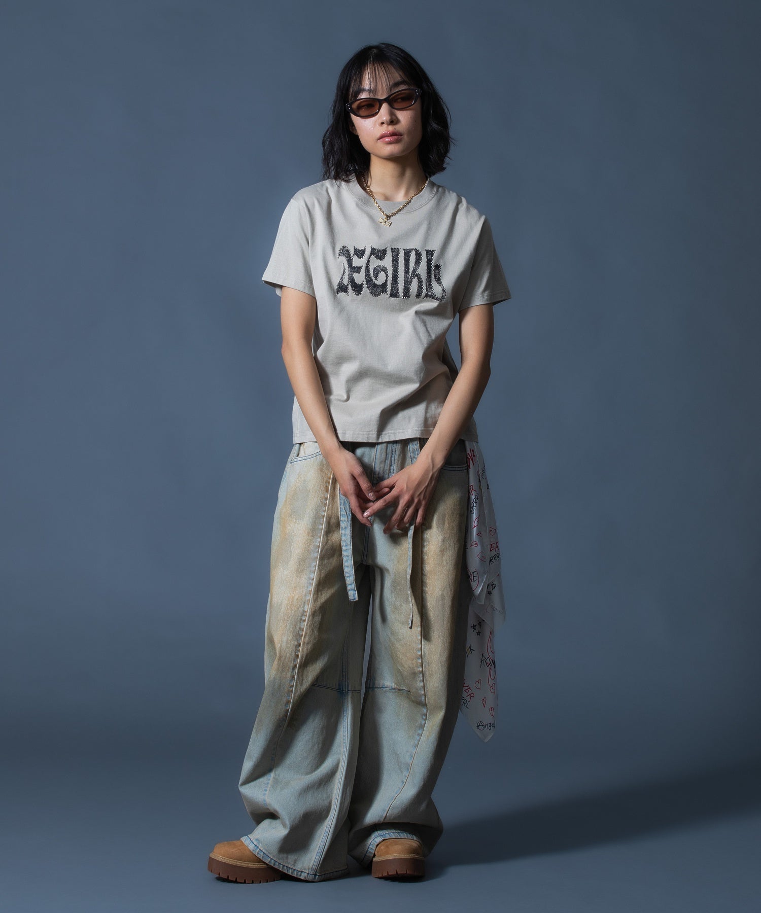 FADED FACE LABEL WIDE BAGGY DENIM PANTS