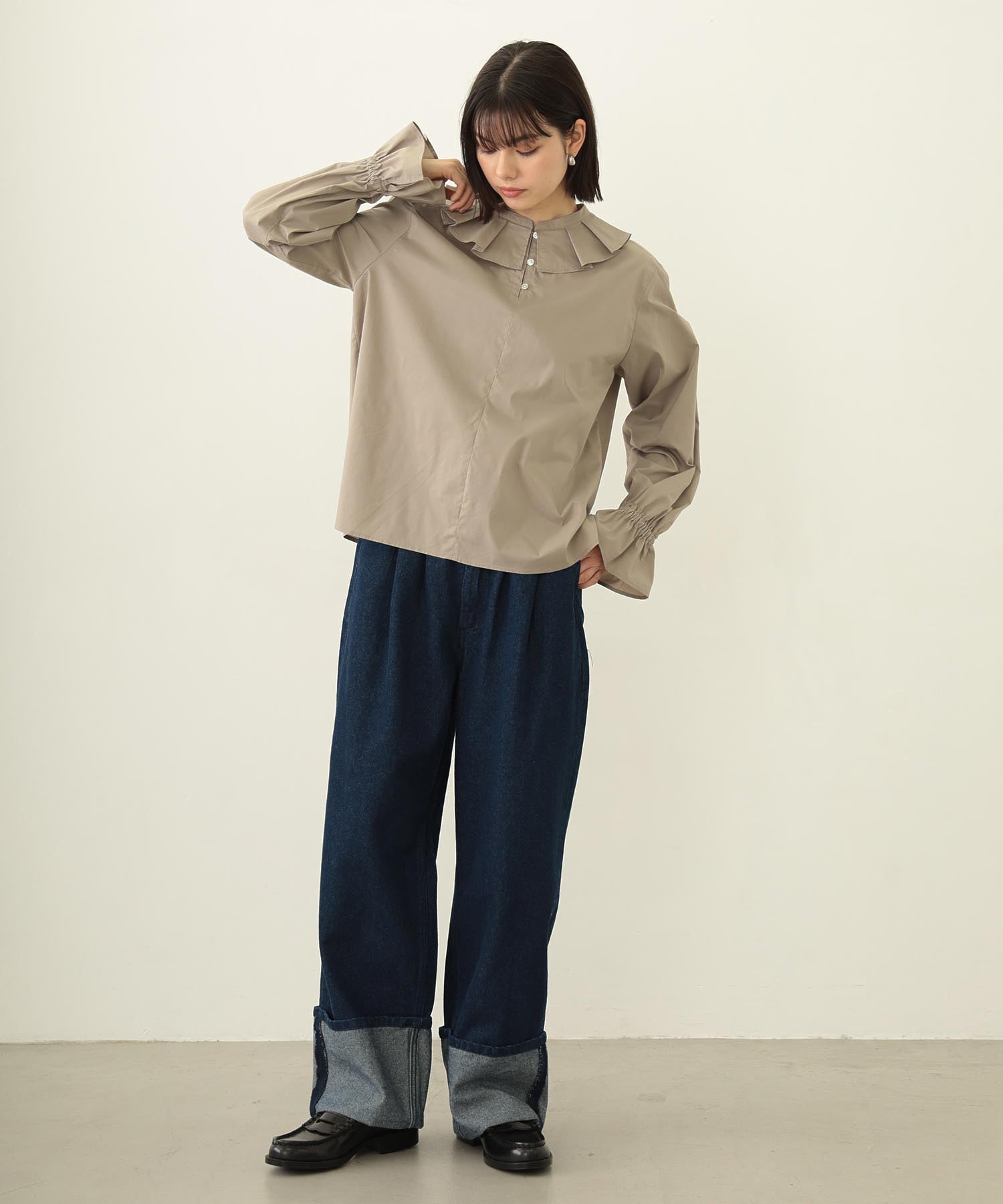 MULTI RUFFLE COLLAR BLOUSE