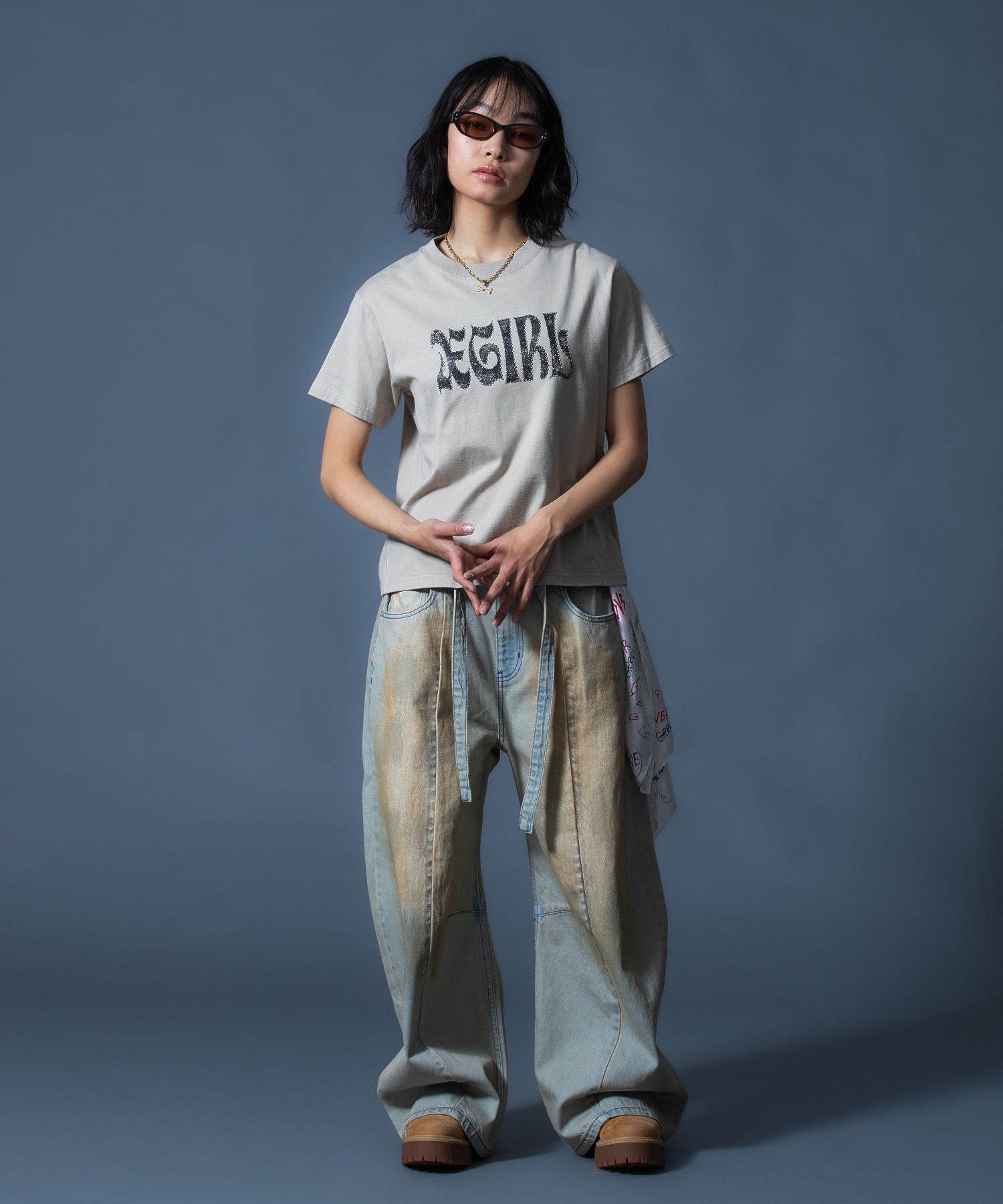 FADED FACE LABEL WIDE BAGGY DENIM PANTS
