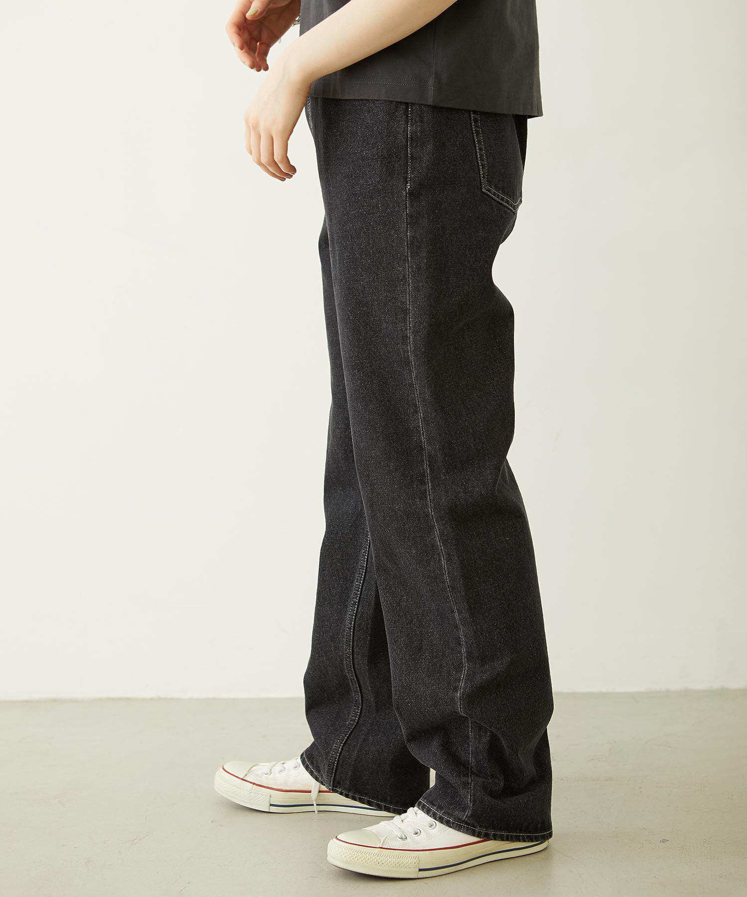 MILKFED. EMBROIDERED DENIM PANTS