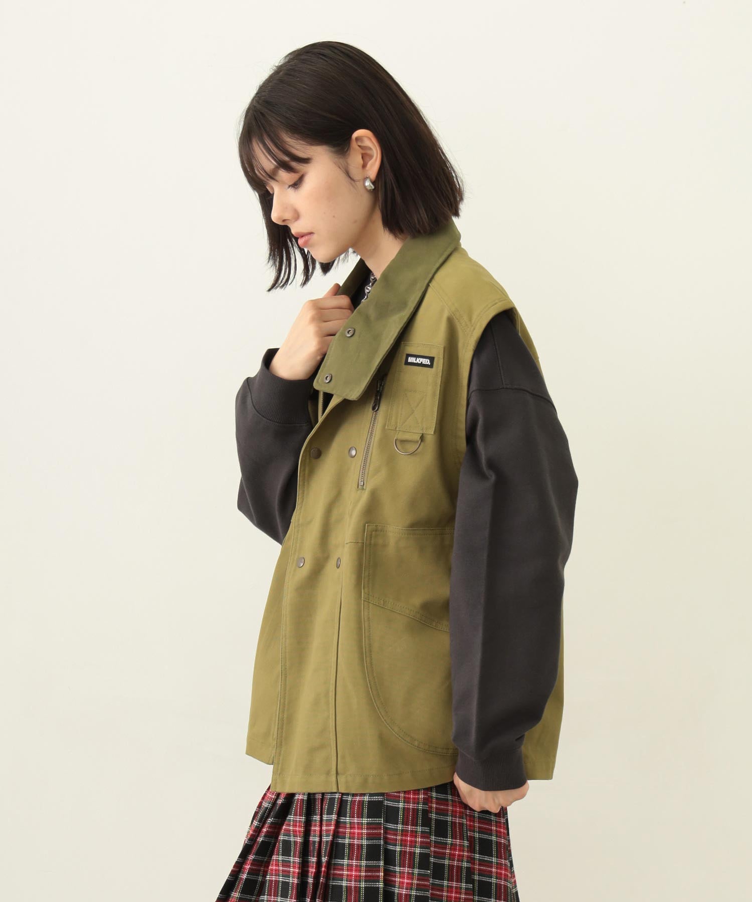 DEFORMED COLLAR DUCK VEST