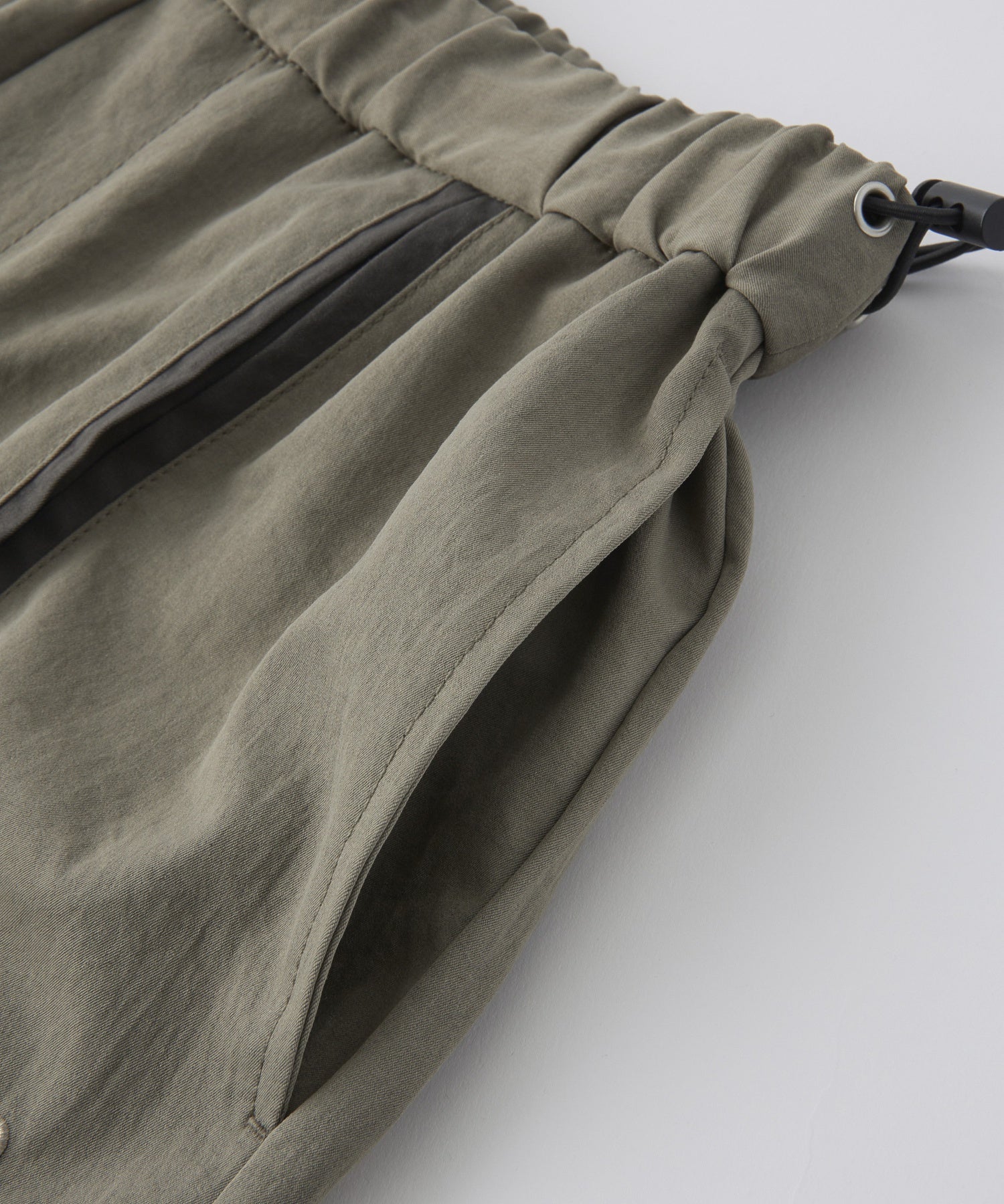 FRONT LINE ZIP UP PANTS