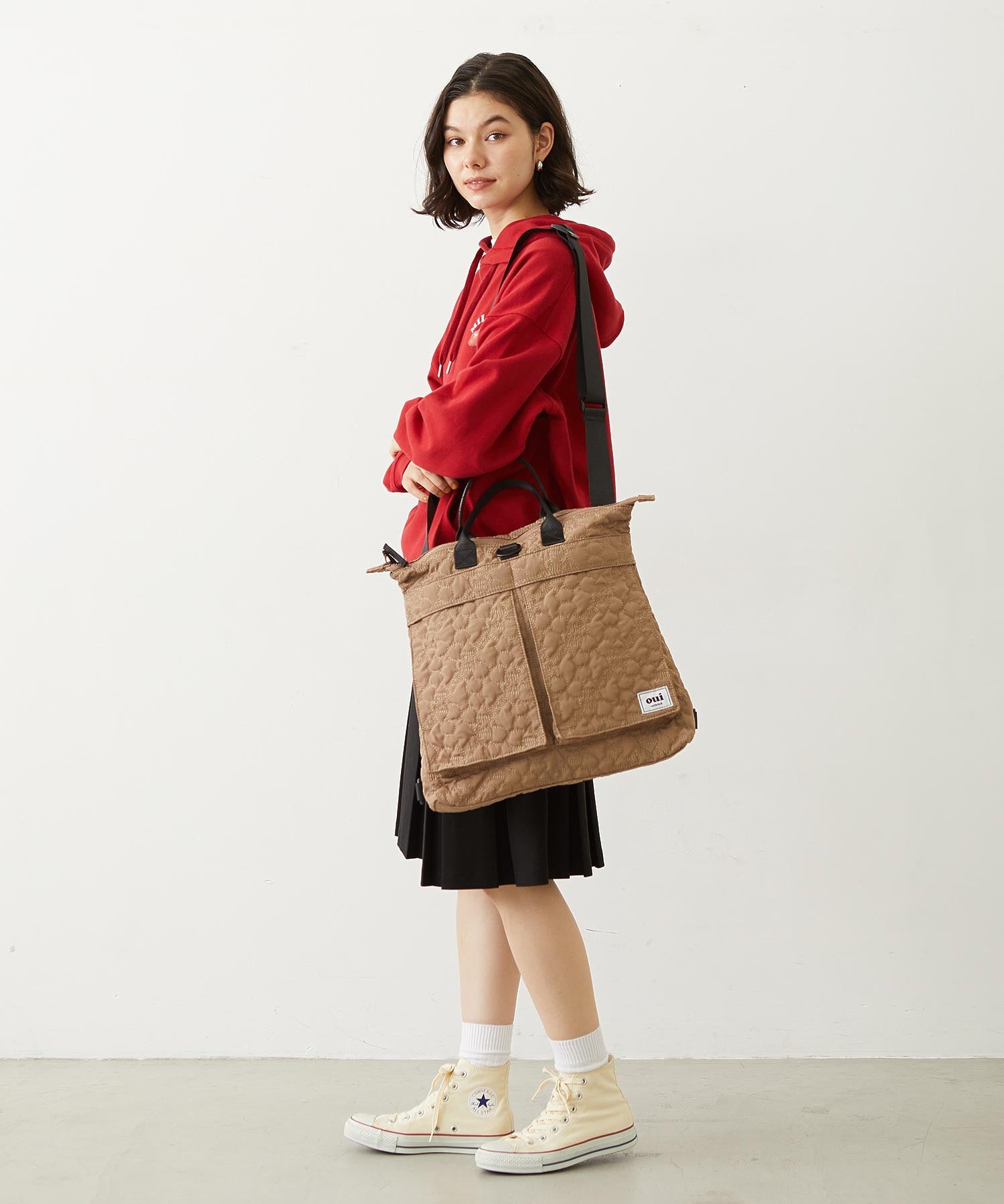 CHERRY QUILTED HELMET BAG