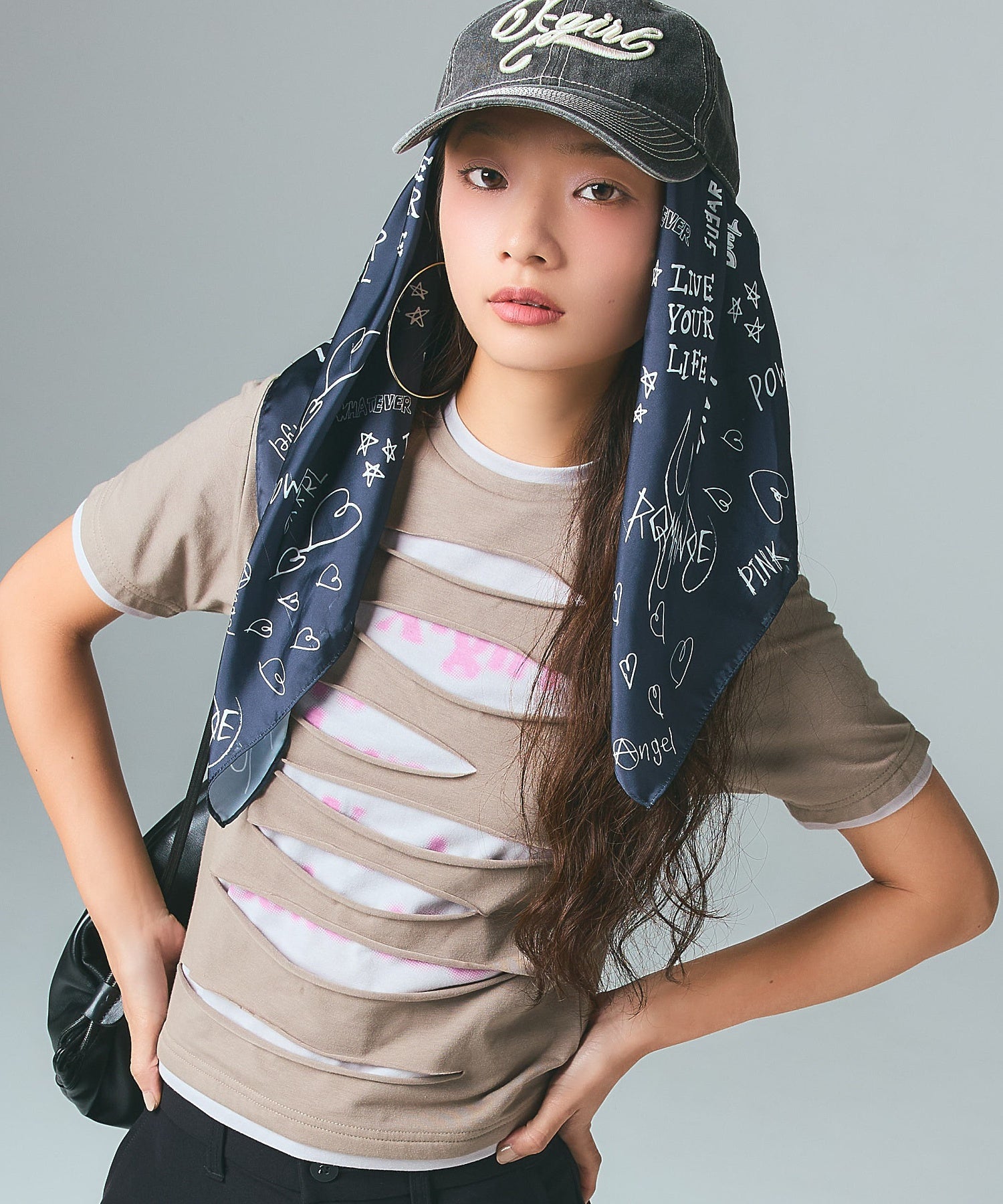 DISTRESSED S/S BABY TEE