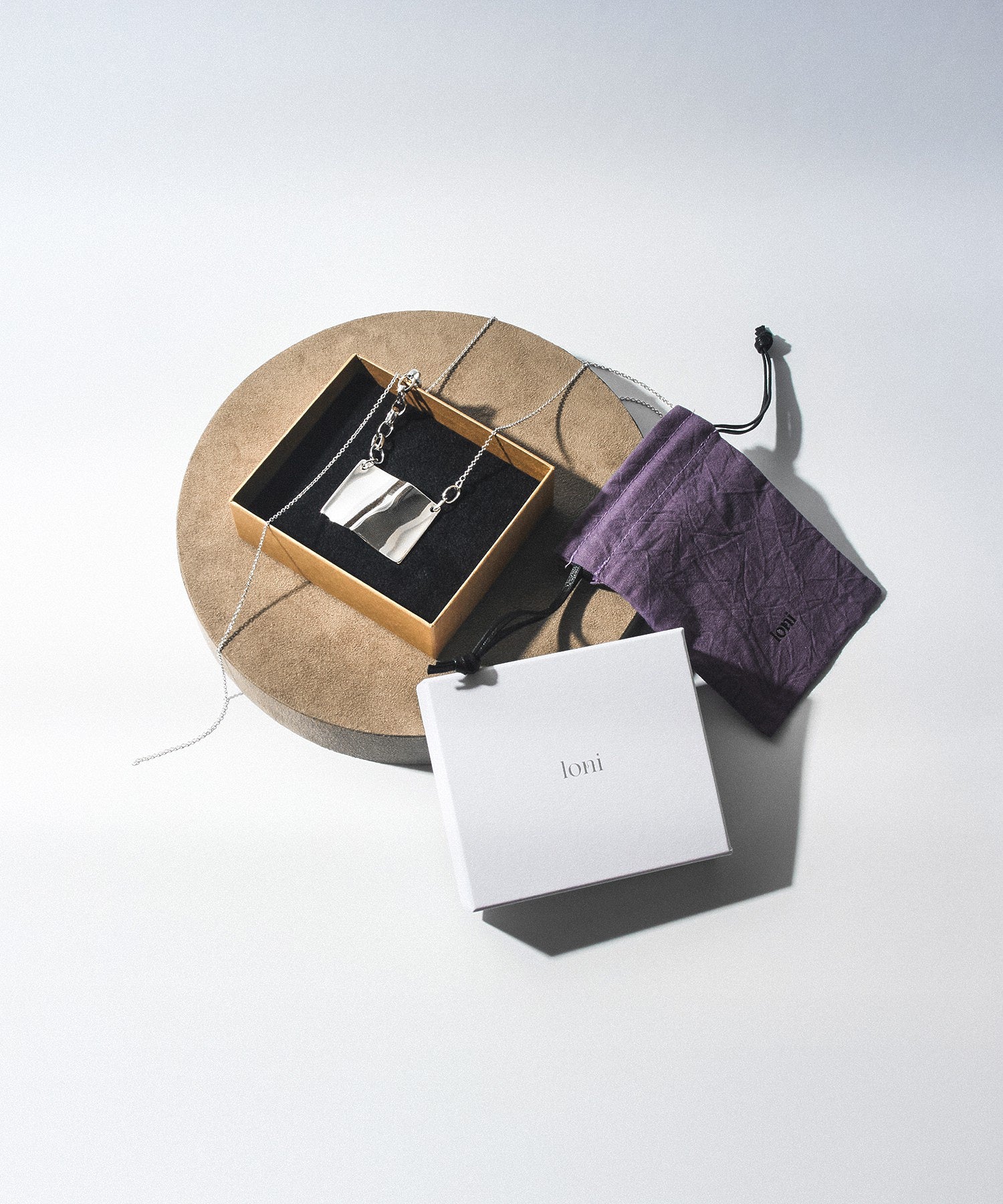 loni/GROUND PLATE NECKLACE