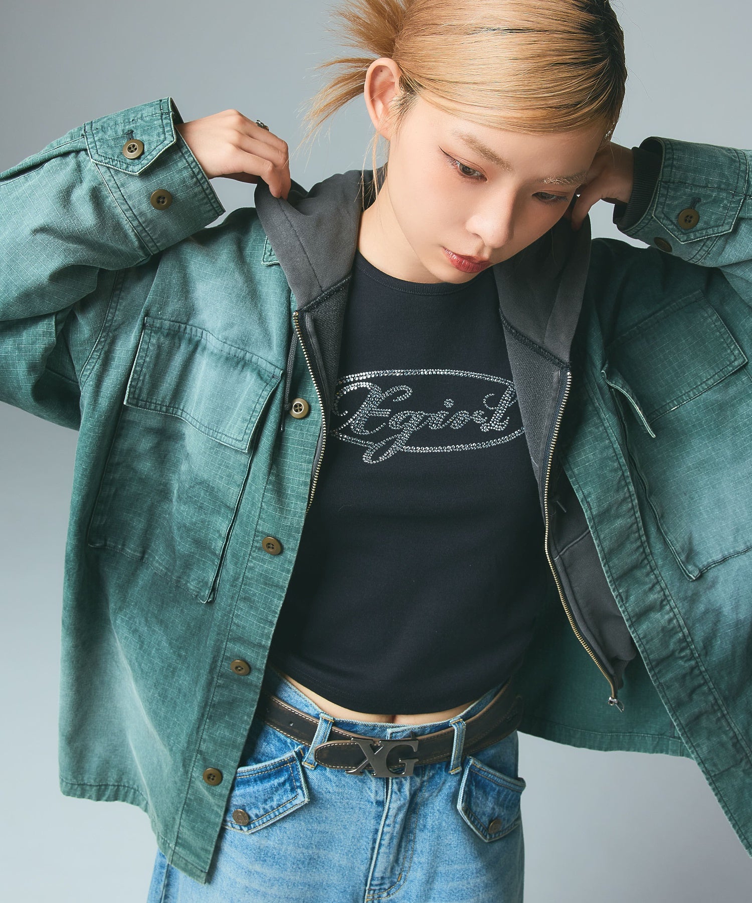 RHINESTONE OVAL CURSIVE LOGO S/S BABY TEE