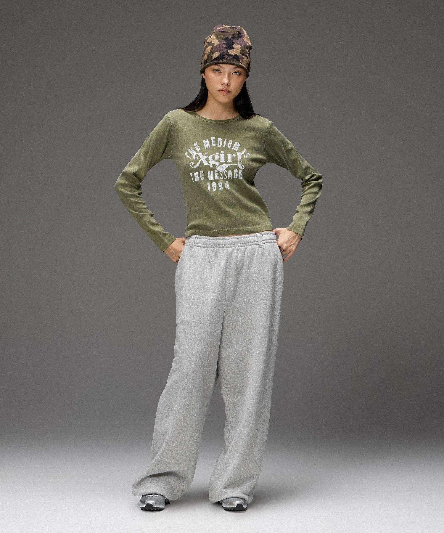 MIXED FONT FADED L/S COMPACT TOP