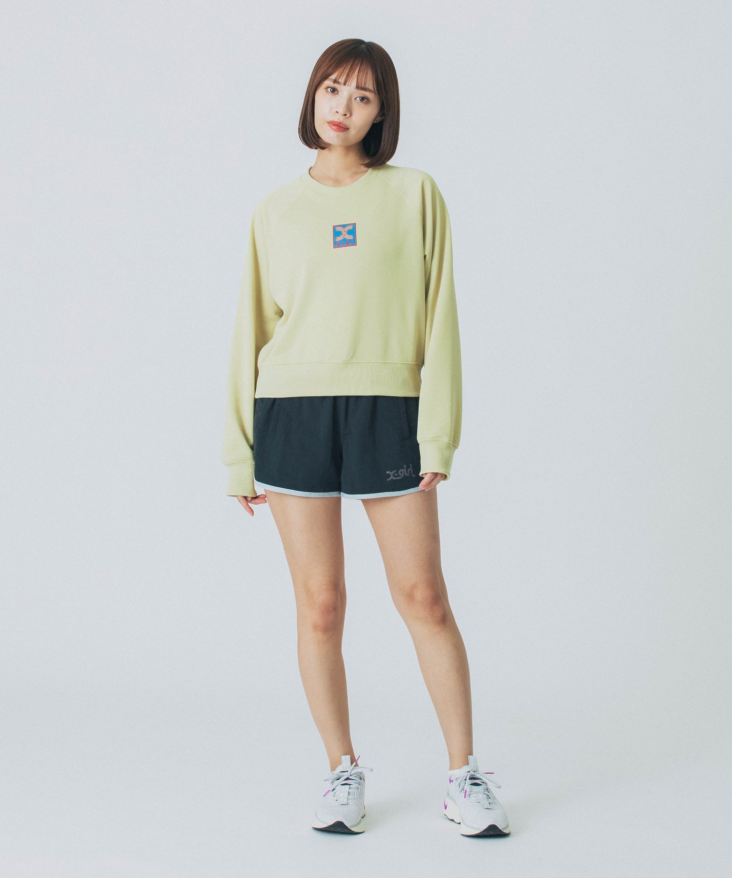 SHORT CREWNECK SWEATSHIRT