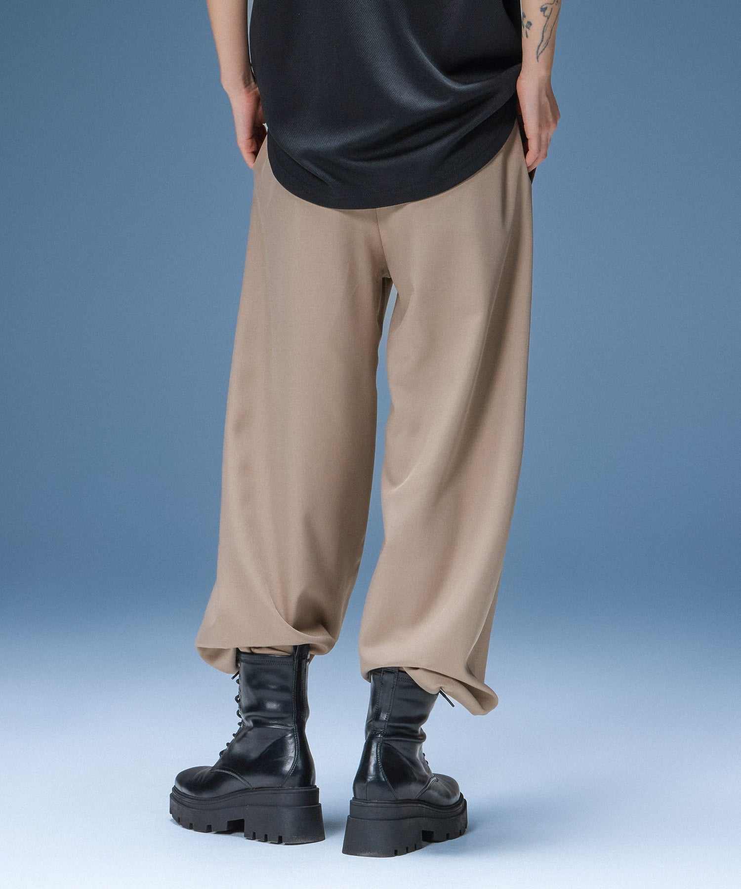 BARREL LEG SLACKS