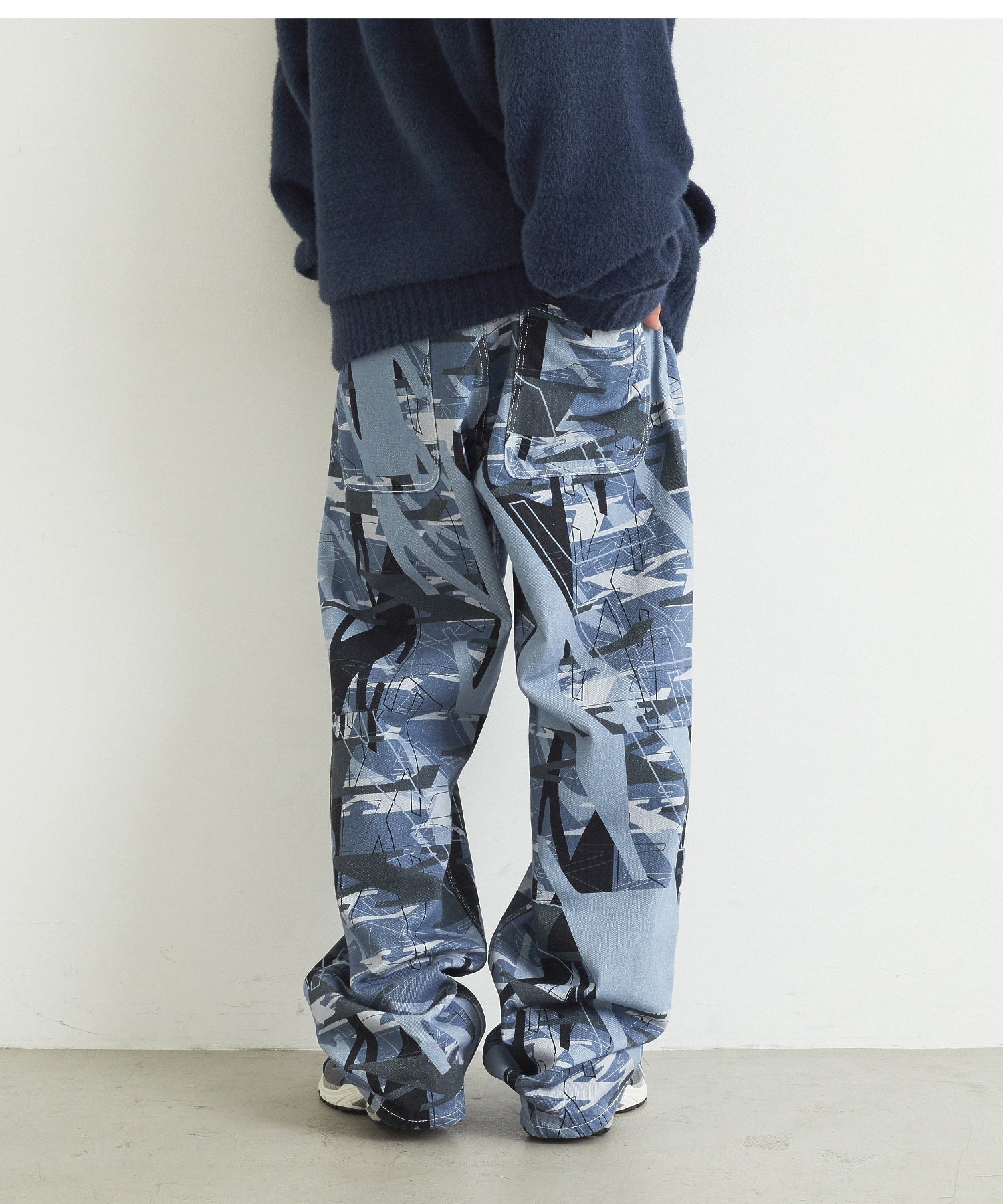 ALLOVER PRINT PANTS